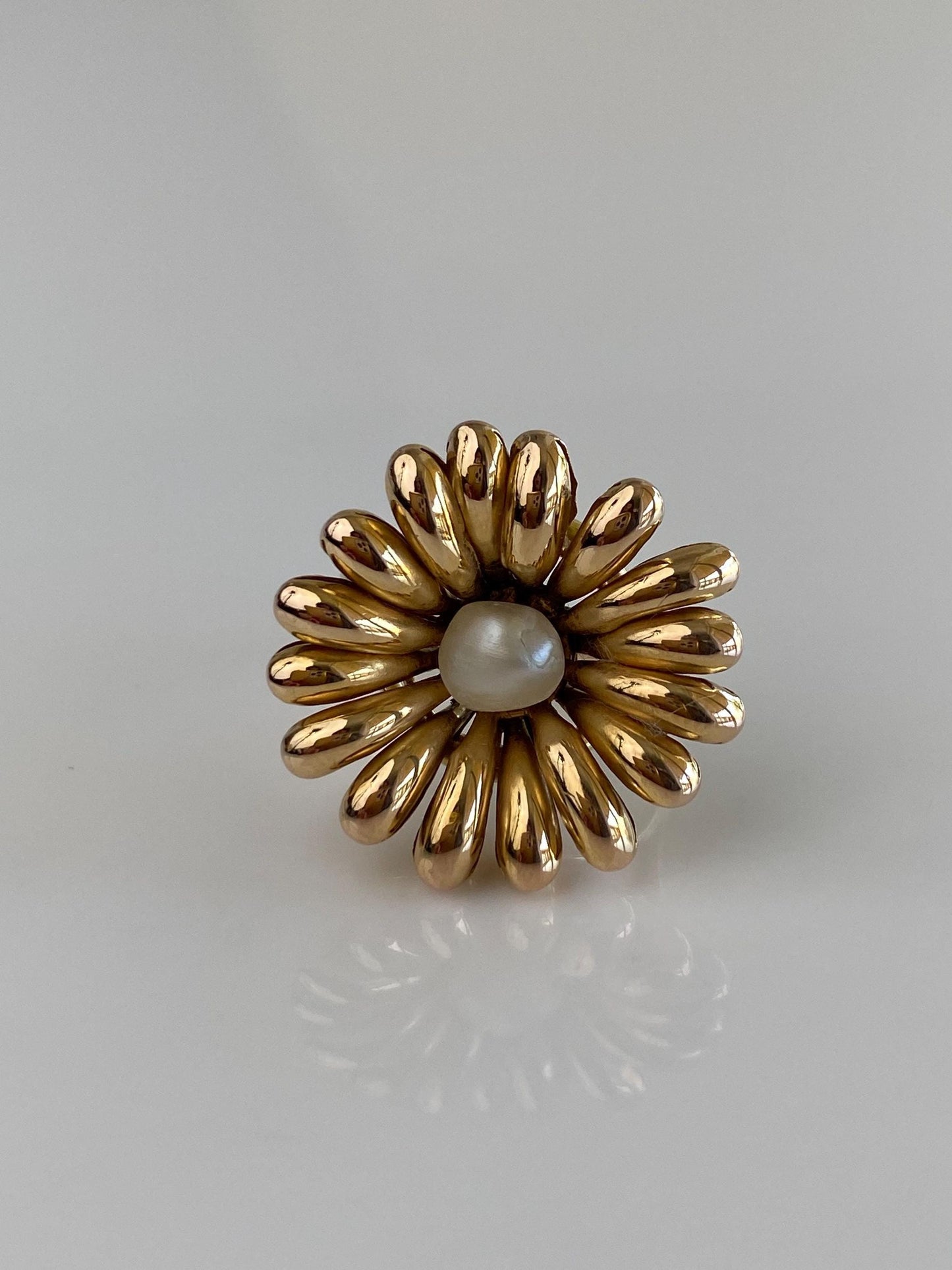 Vintage 18k Yellow Gold Pearl Flower Ring - Size 5