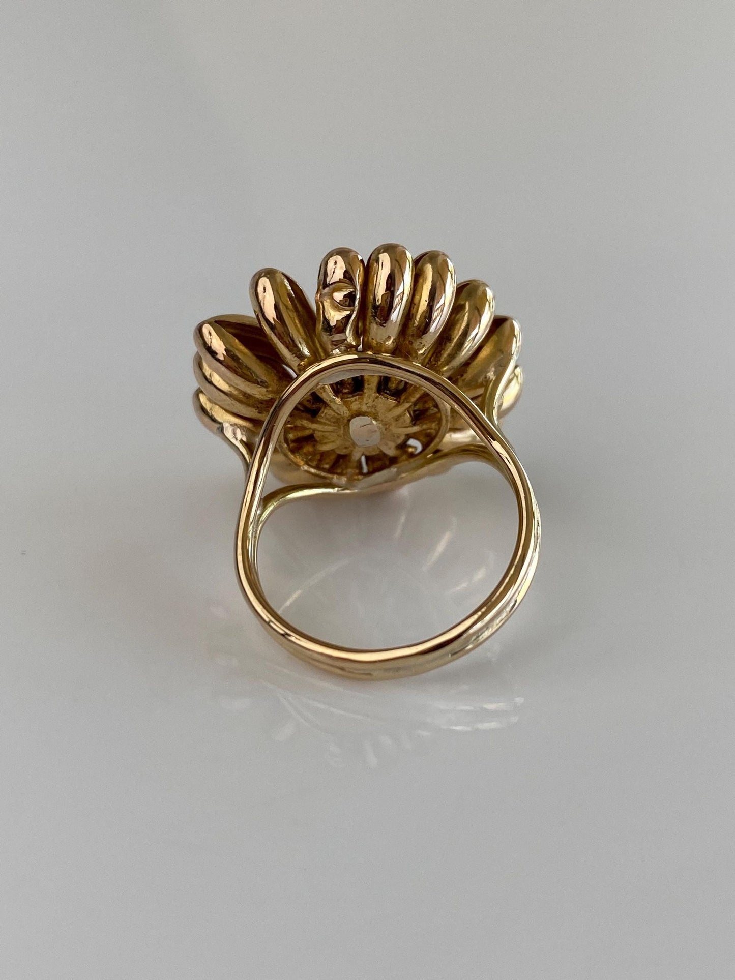 Vintage 18k Yellow Gold Pearl Flower Ring - Size 5