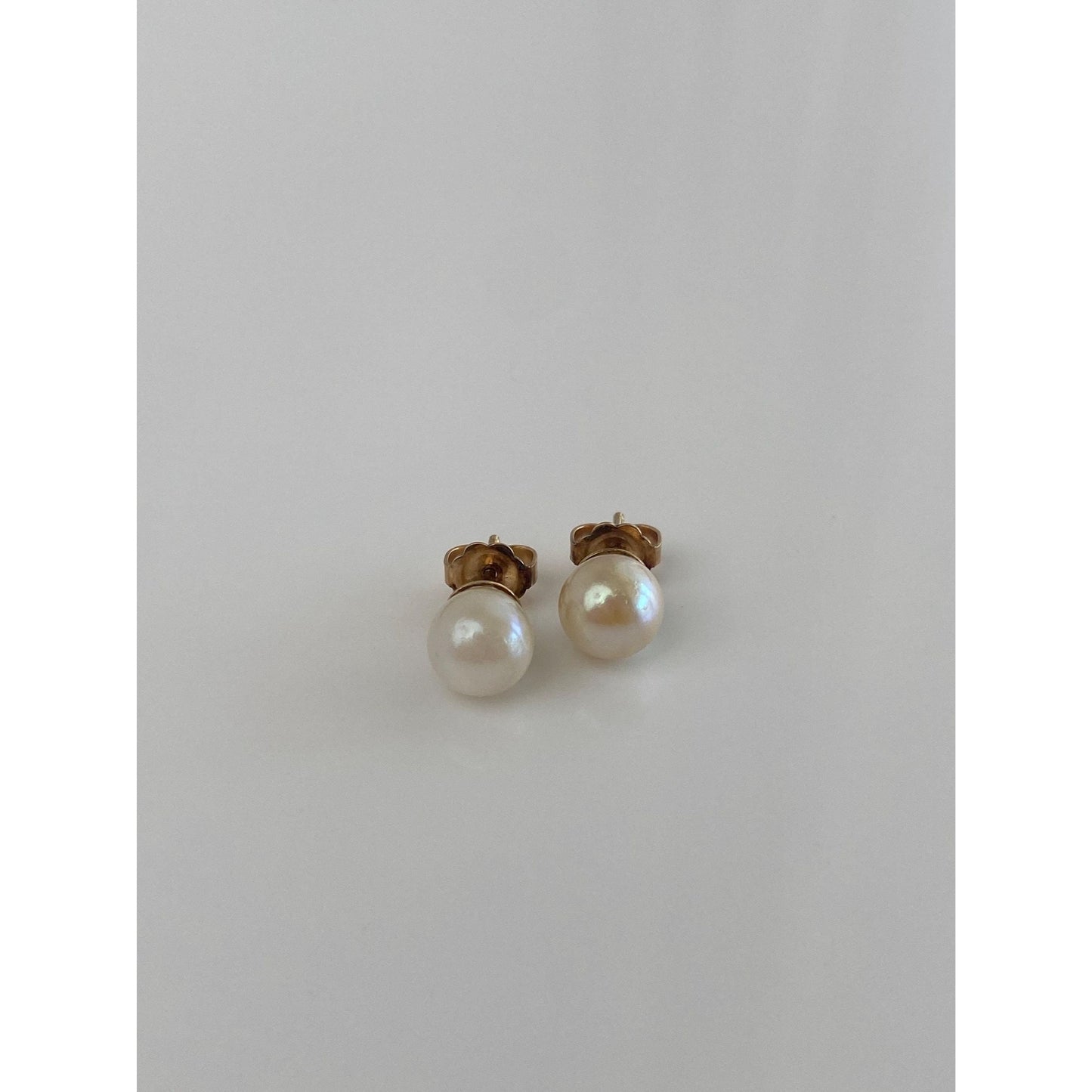 Vintage Solid 14k Yellow Gold Pearl Stud Earrings