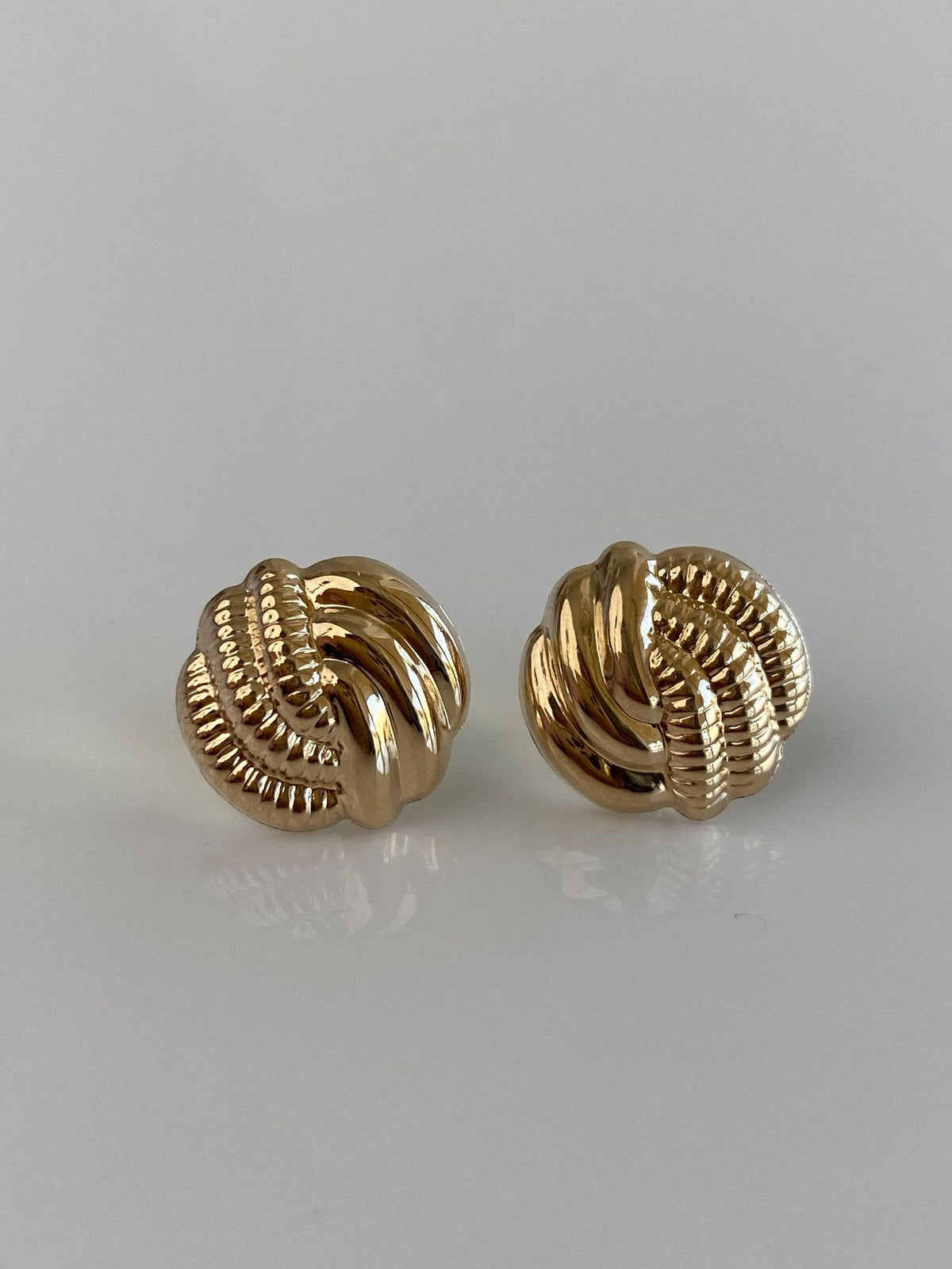 Vintage 14k Yellow Gold Embossed Domed Stud Earrings