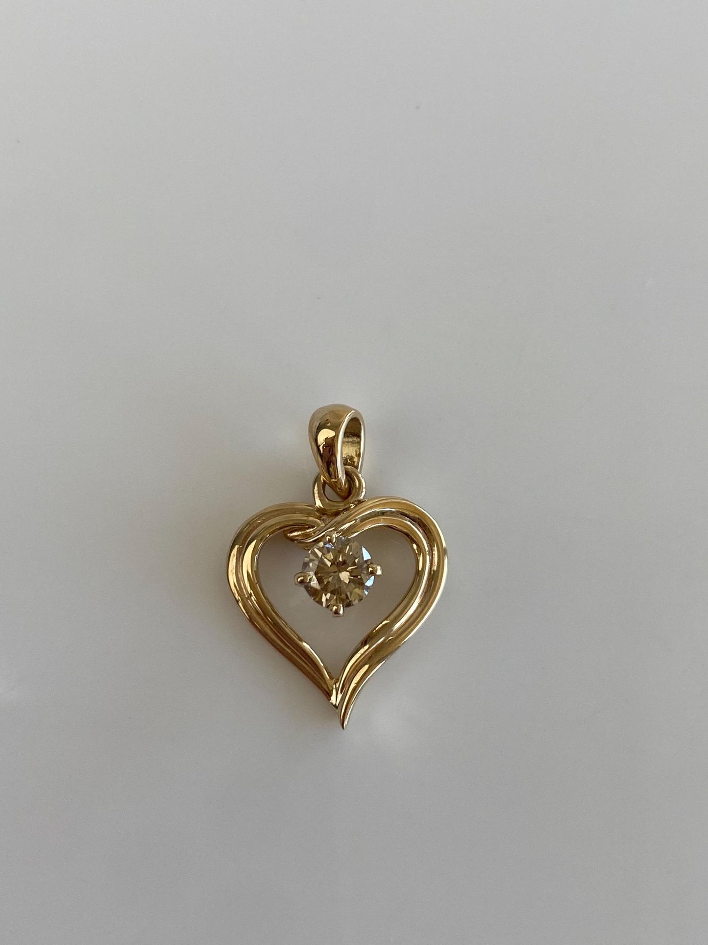 Vintage Solid 14k Yellow Gold Champagne Diamond Heart Charm
