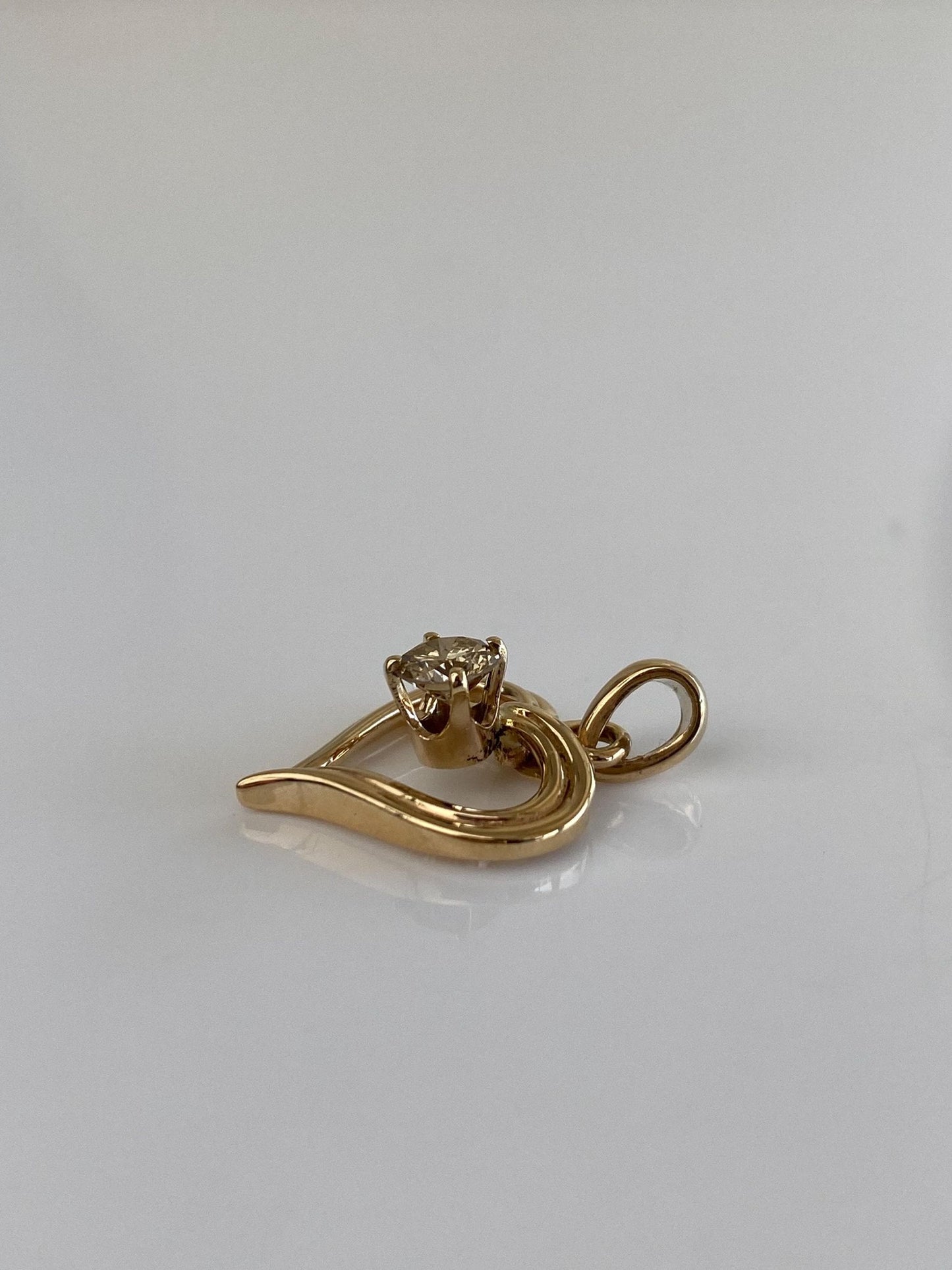 Vintage Solid 14k Yellow Gold Champagne Diamond Heart Charm