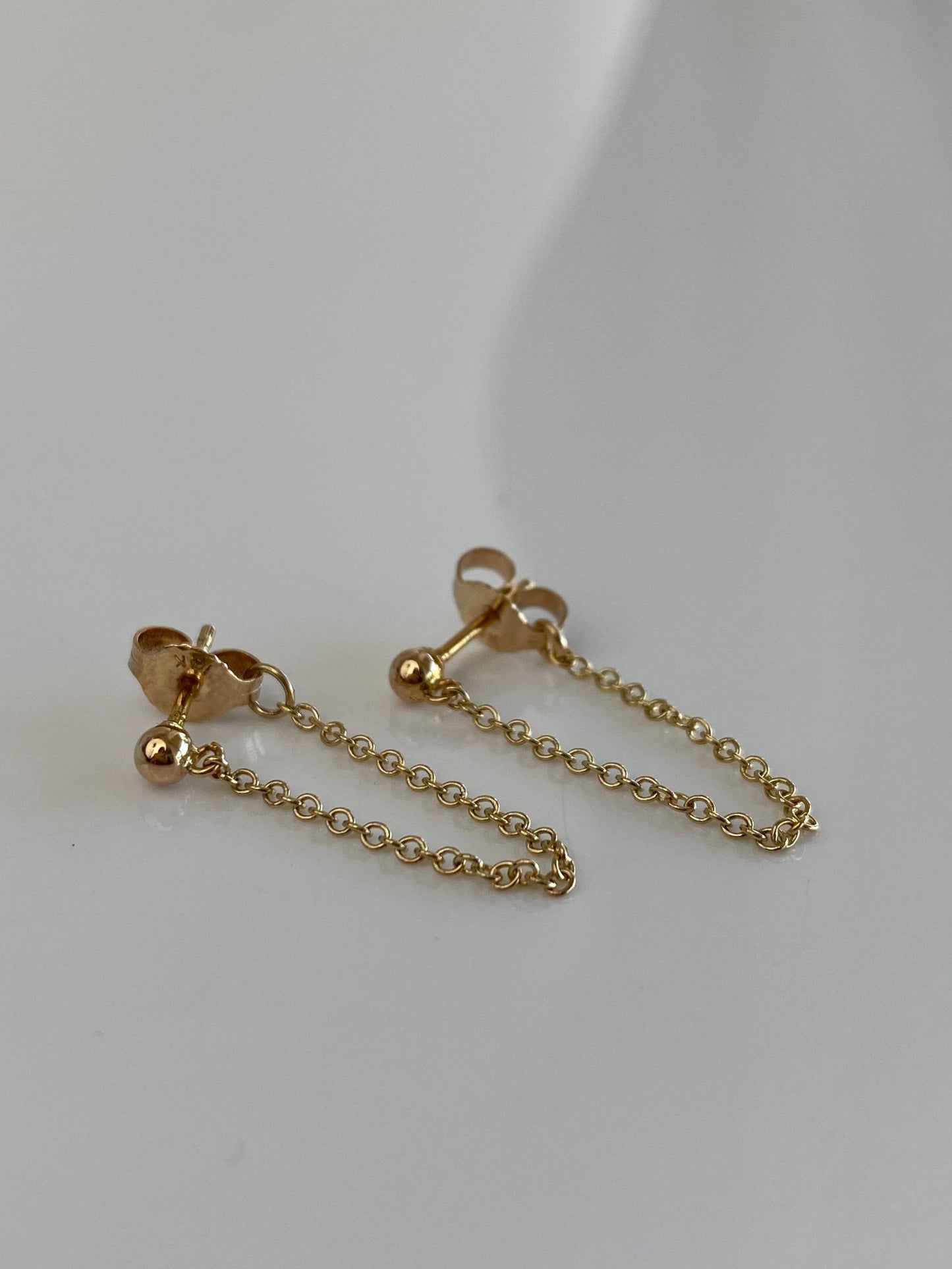 Vintage 14k Yellow Gold Ball Dainty Rolo Chain Connected Stud Earrings