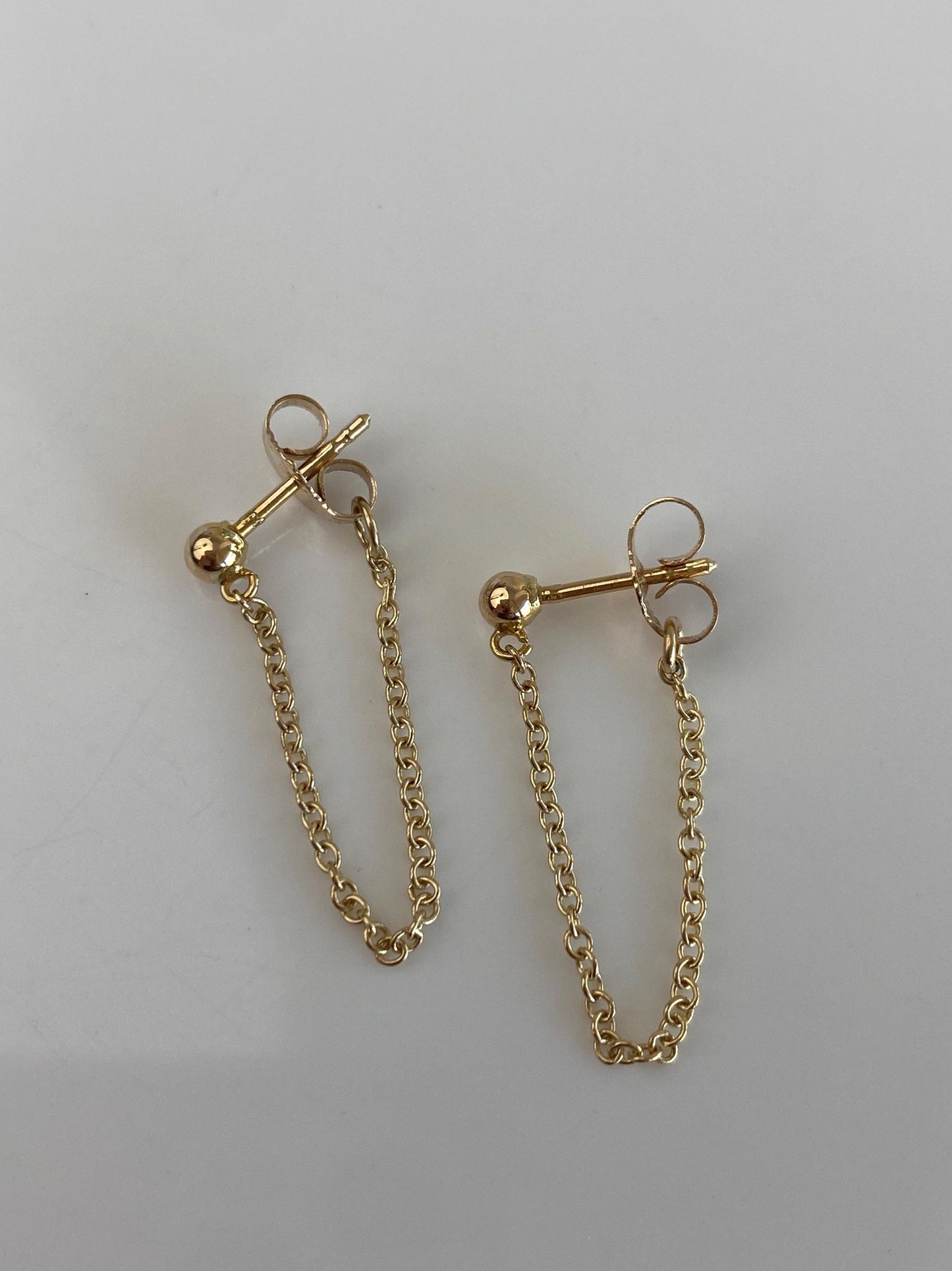 Vintage 14k Yellow Gold Ball Dainty Rolo Chain Connected Stud Earrings