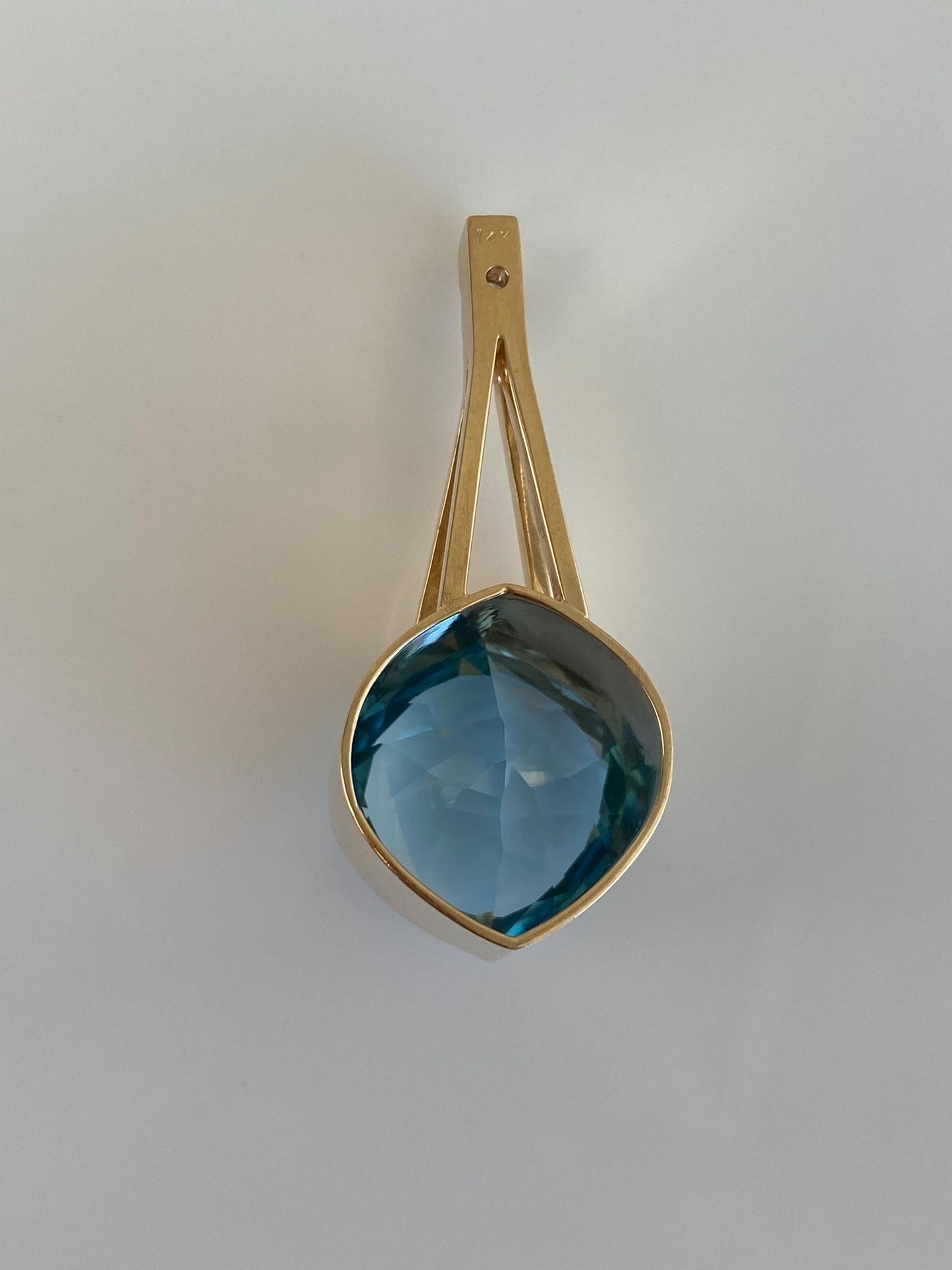 Vintage Solid 14k Yellow Gold Diamond Topaz Charm