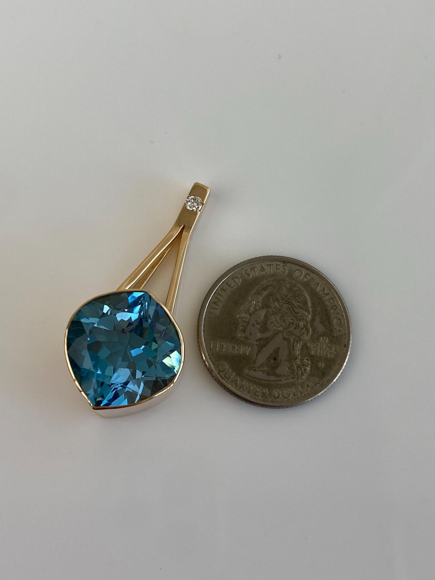 Vintage Solid 14k Yellow Gold Diamond Topaz Charm