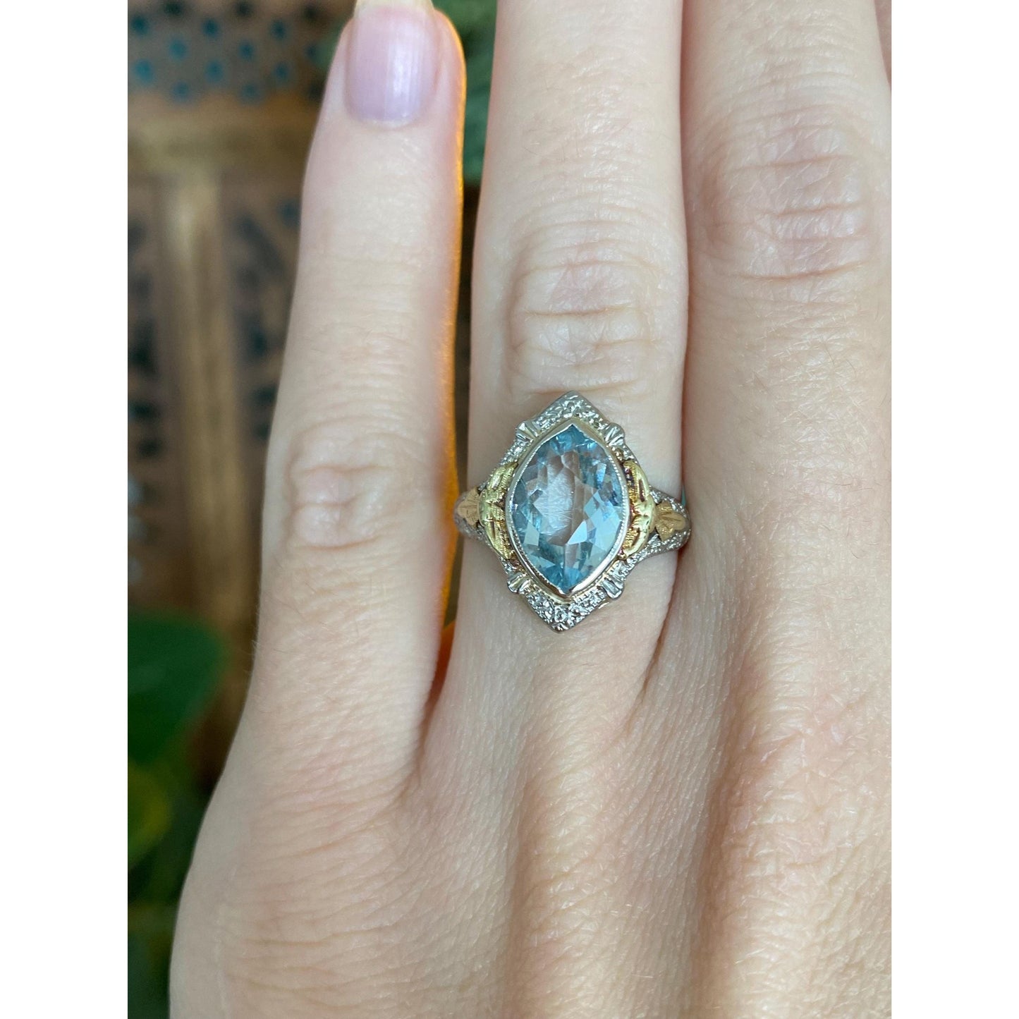Vintage Solid 10k White & Yellow Gold Light Blue Cubic Zirconia Art Deco Ring - Size 4.25