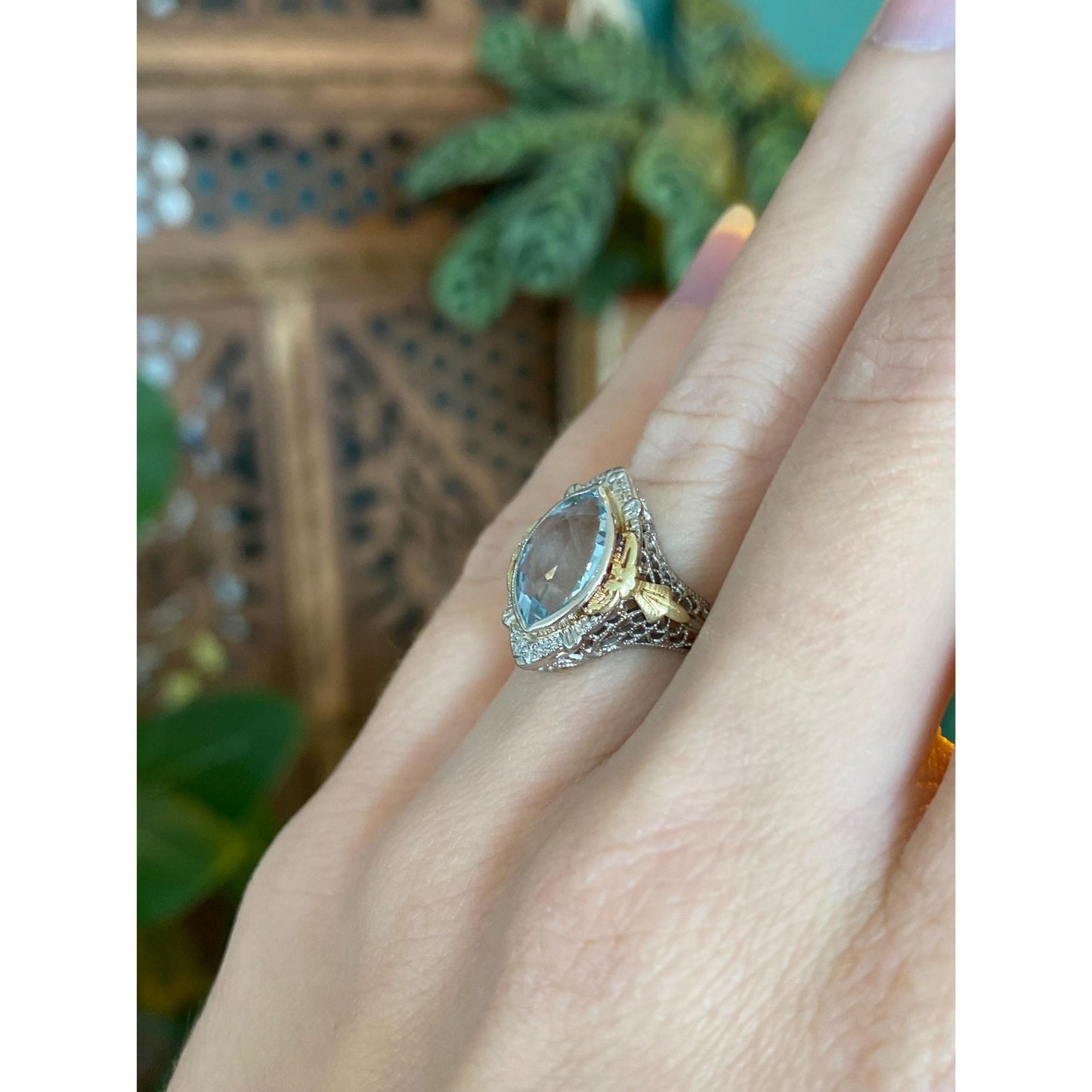 Vintage Solid 10k White & Yellow Gold Light Blue Cubic Zirconia Art Deco Ring - Size 4.25