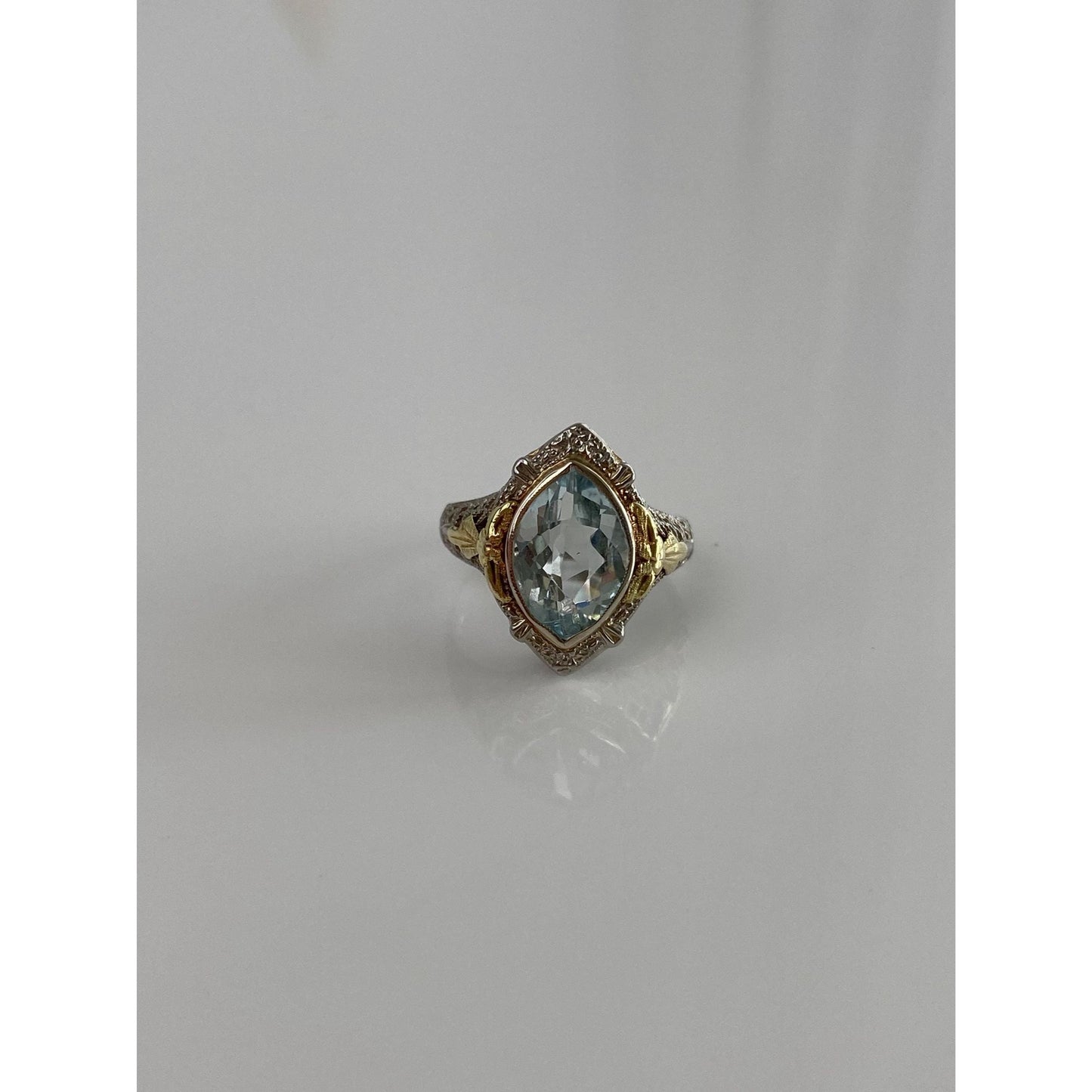 Vintage Solid 10k White & Yellow Gold Light Blue Cubic Zirconia Art Deco Ring - Size 4.25