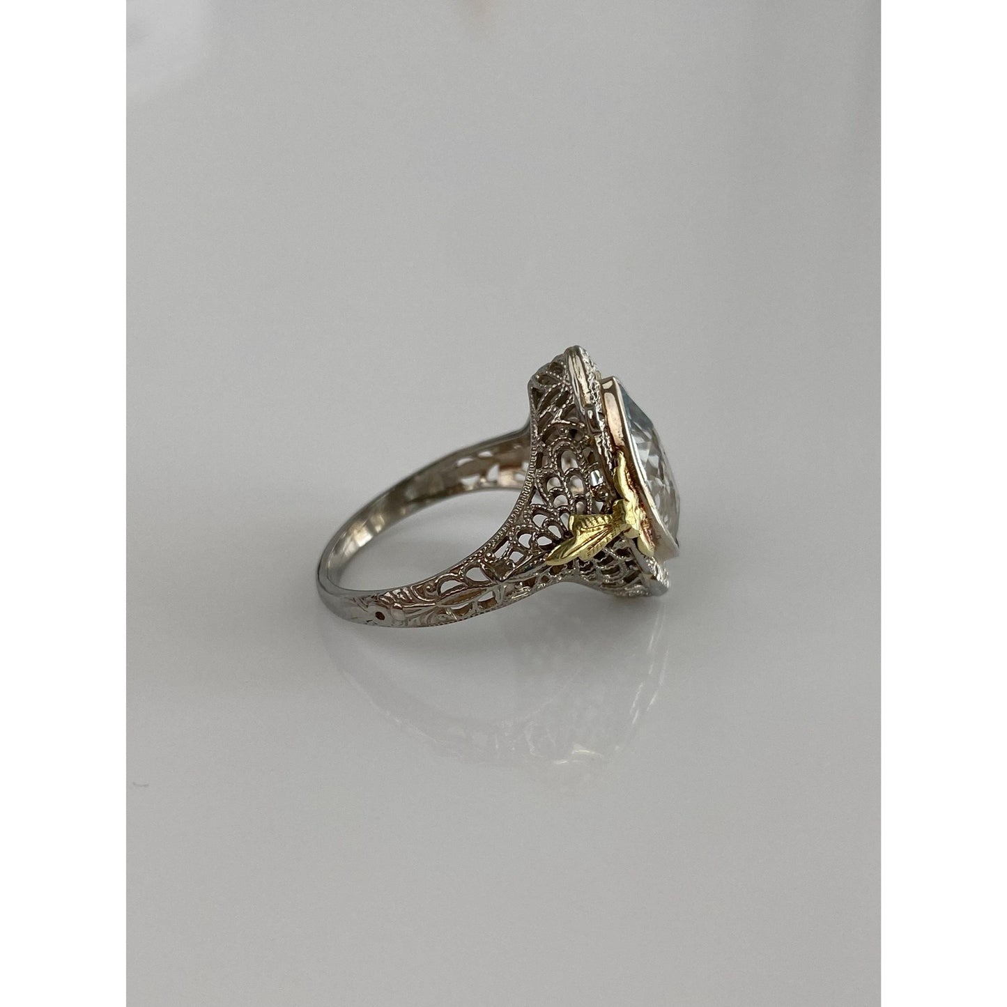 Vintage Solid 10k White & Yellow Gold Light Blue Cubic Zirconia Art Deco Ring - Size 4.25