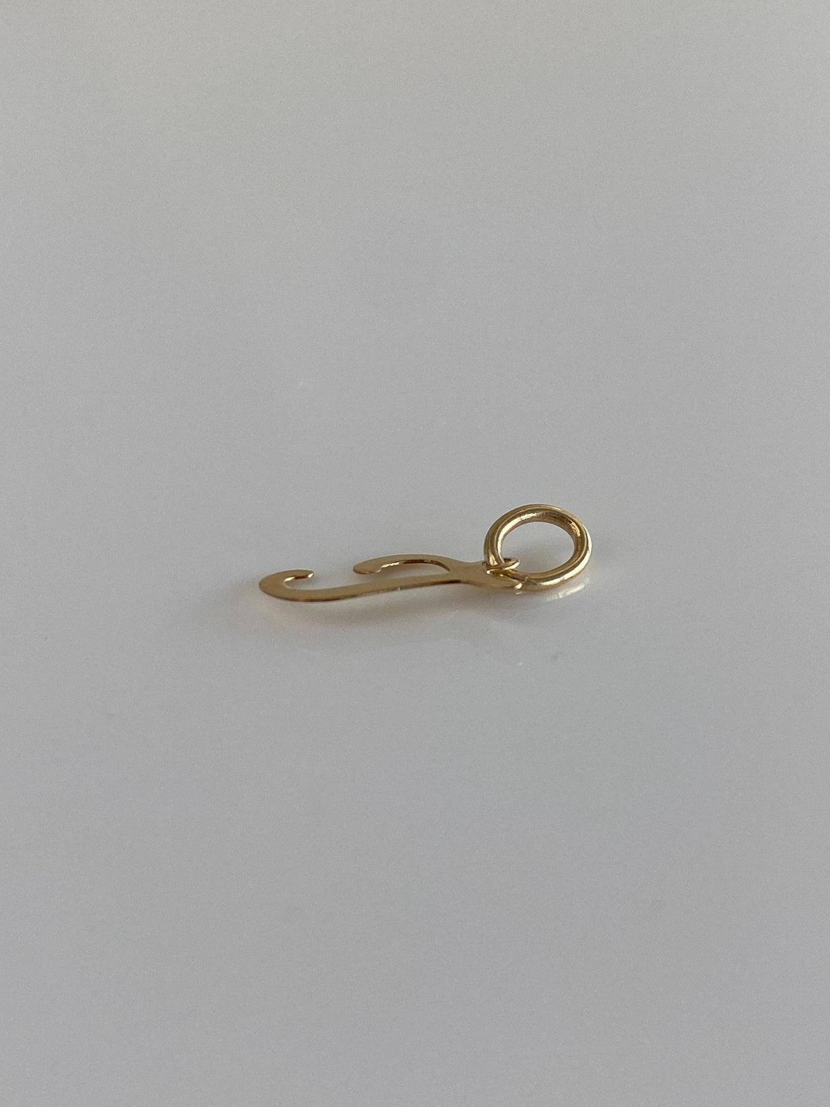 Vintage Solid 14k Yellow Gold Initial 'T' Charm