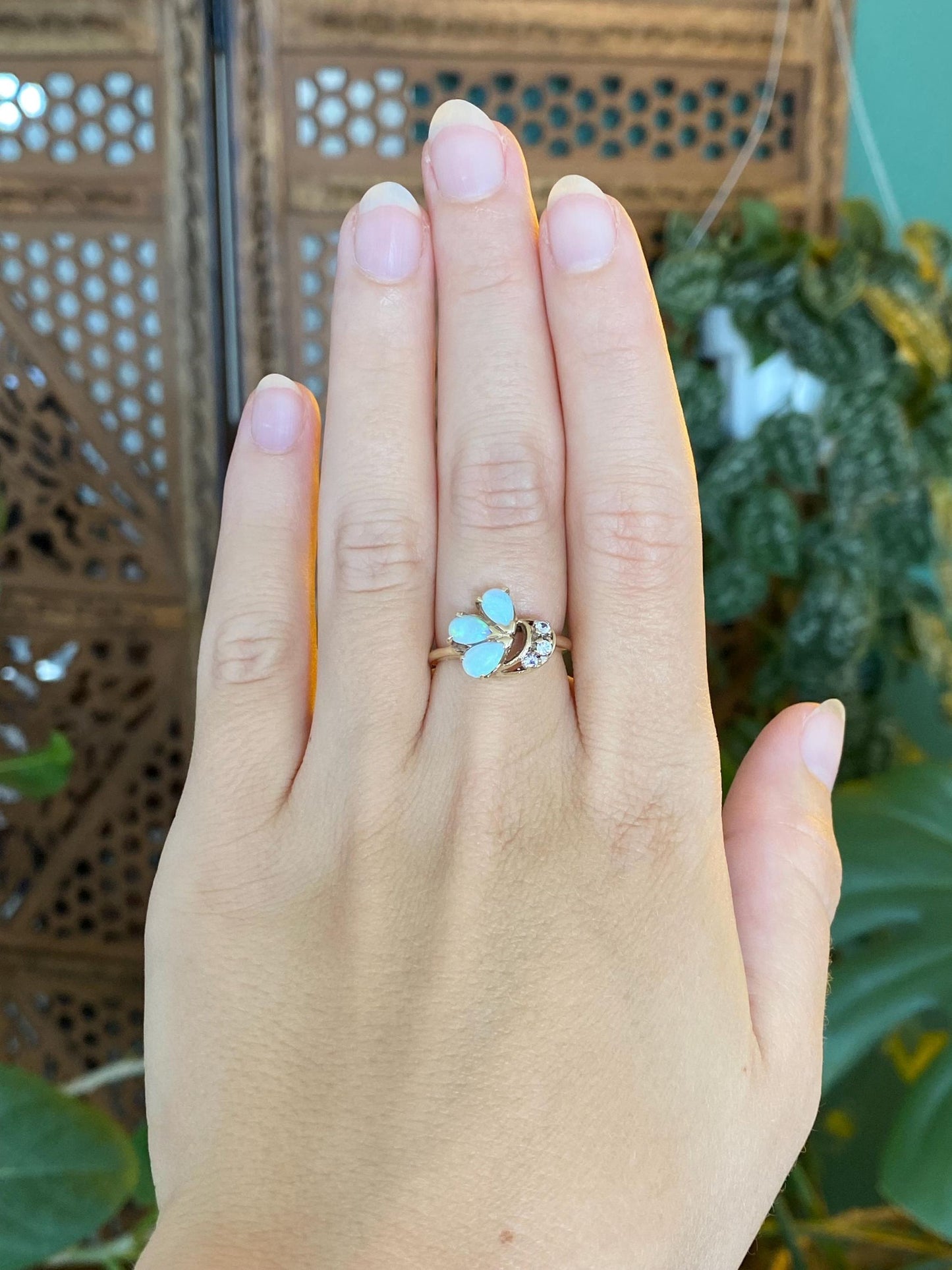 Vintage Solid 10k Yellow Gold Clear Quartz Opal Ring - Size 6.25