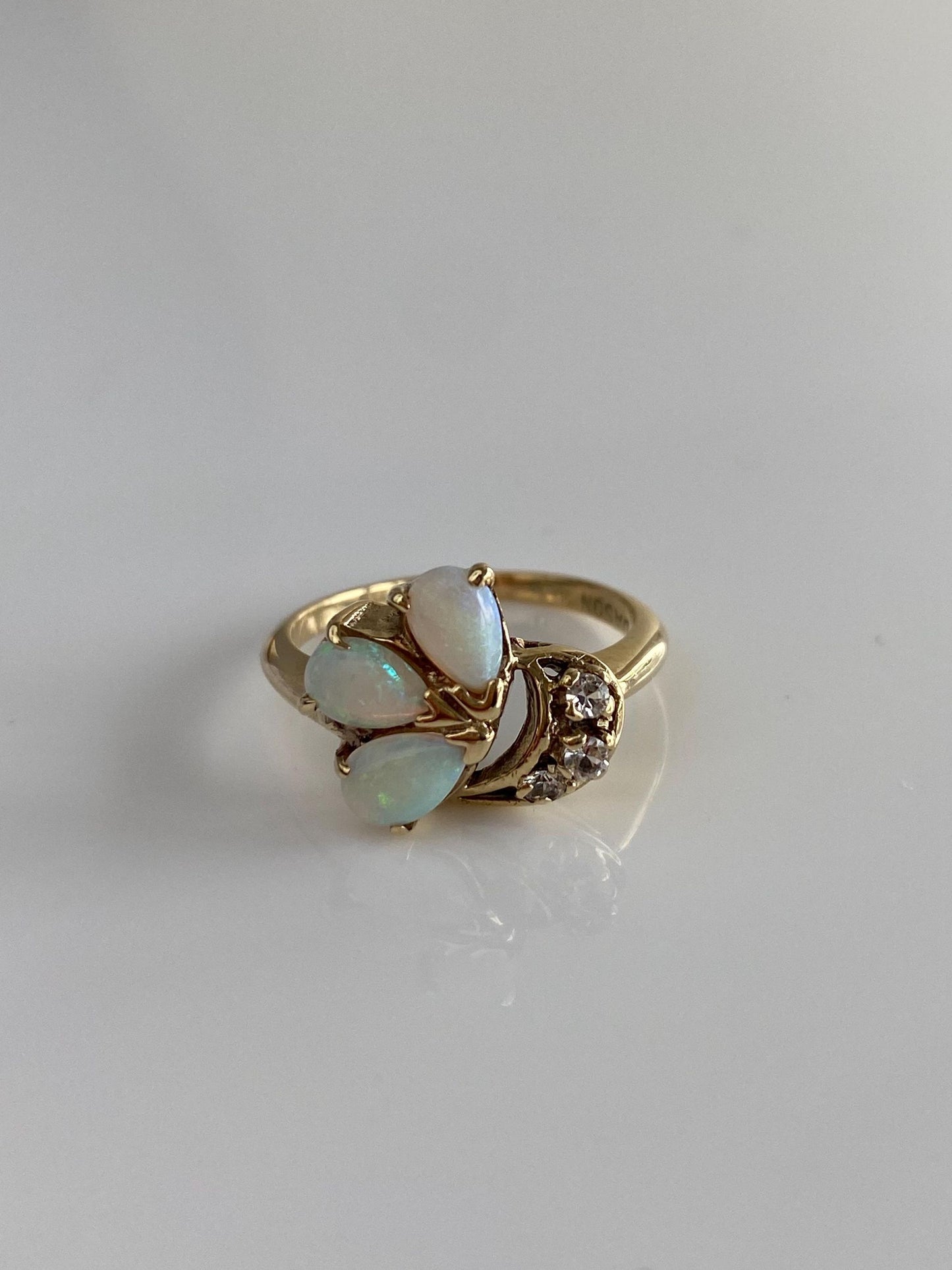 Vintage Solid 10k Yellow Gold Clear Quartz Opal Ring - Size 6.25