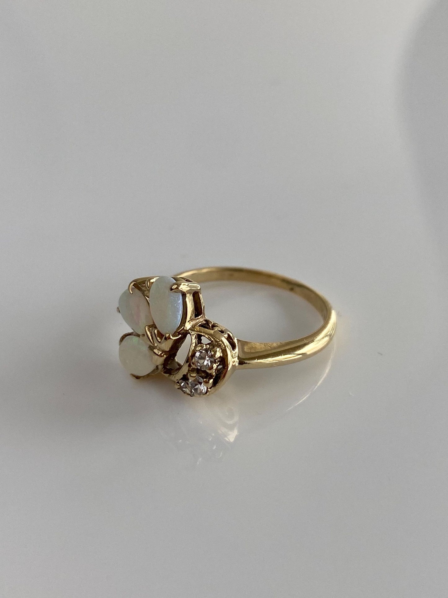 Vintage Solid 10k Yellow Gold Clear Quartz Opal Ring - Size 6.25
