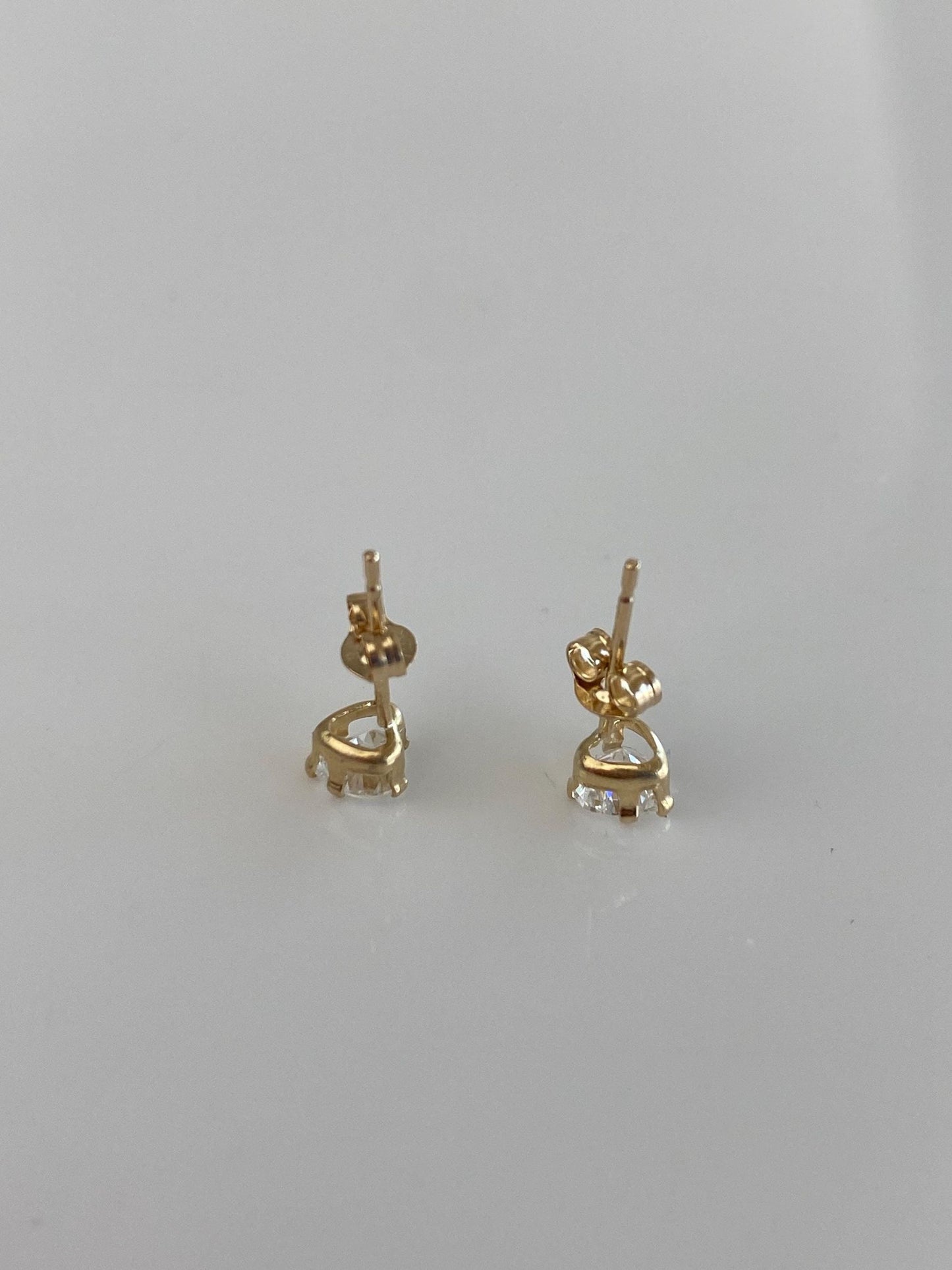 Solid 14k Yellow Gold Clear Cubic Zirconia Heart Stud Earrings