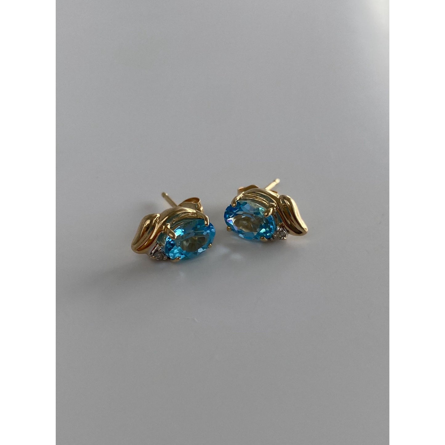 Vintage Solid 14k Yellow Gold Diamond Topaz Stud Earrings