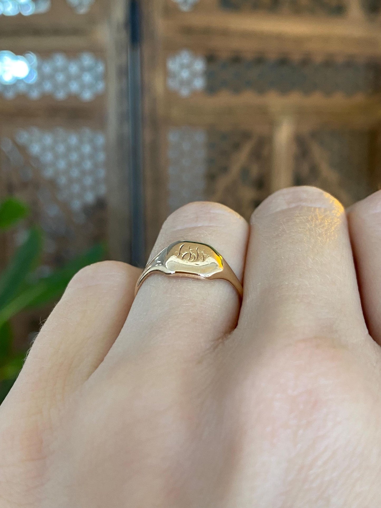 Vintage Solid 10k Rosey Gold Designed Signet Ring - Size 5