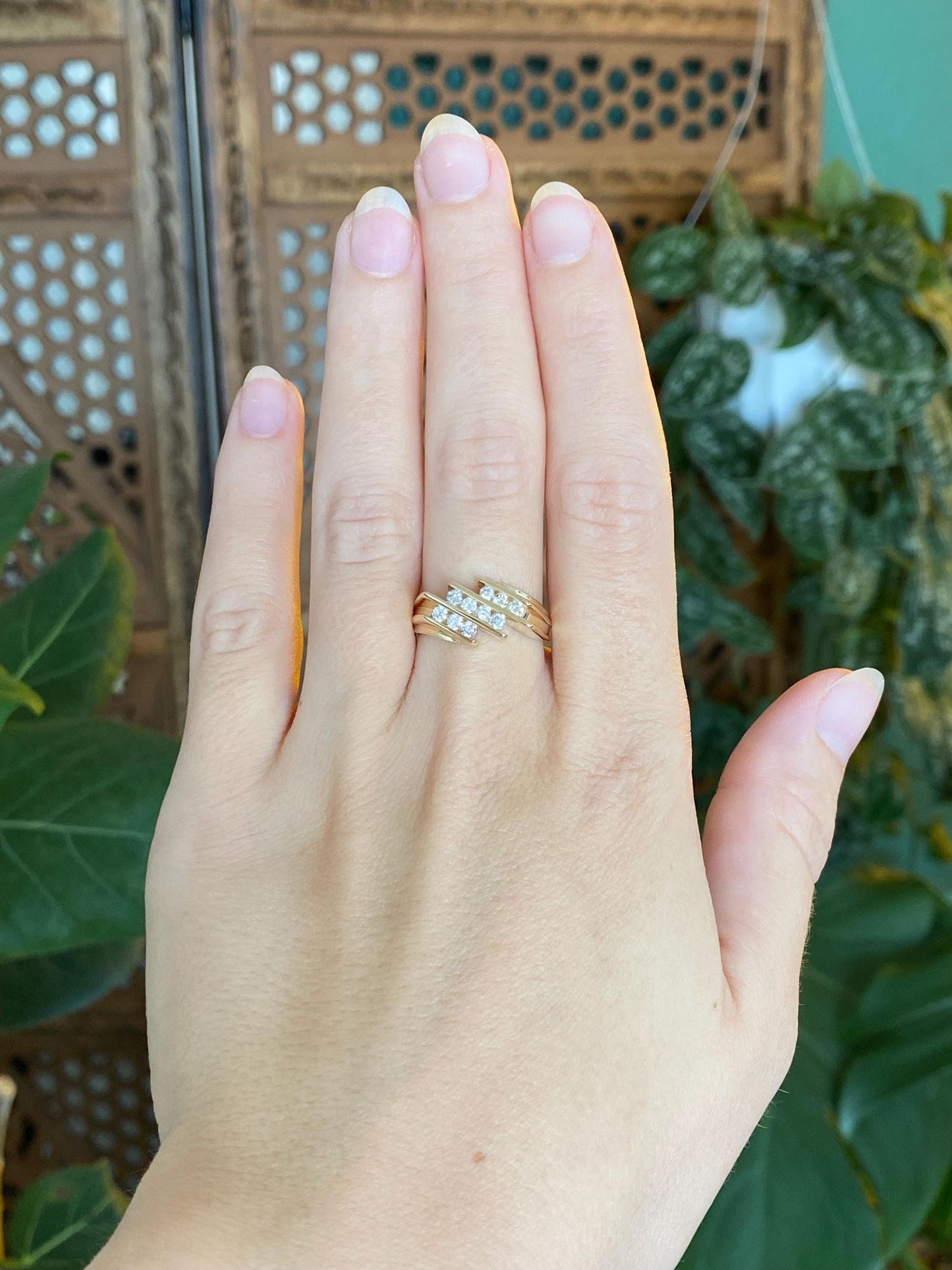 Vintage Solid 14k Yellow Gold Diamond Rows Abstract Ring - Size 7.75