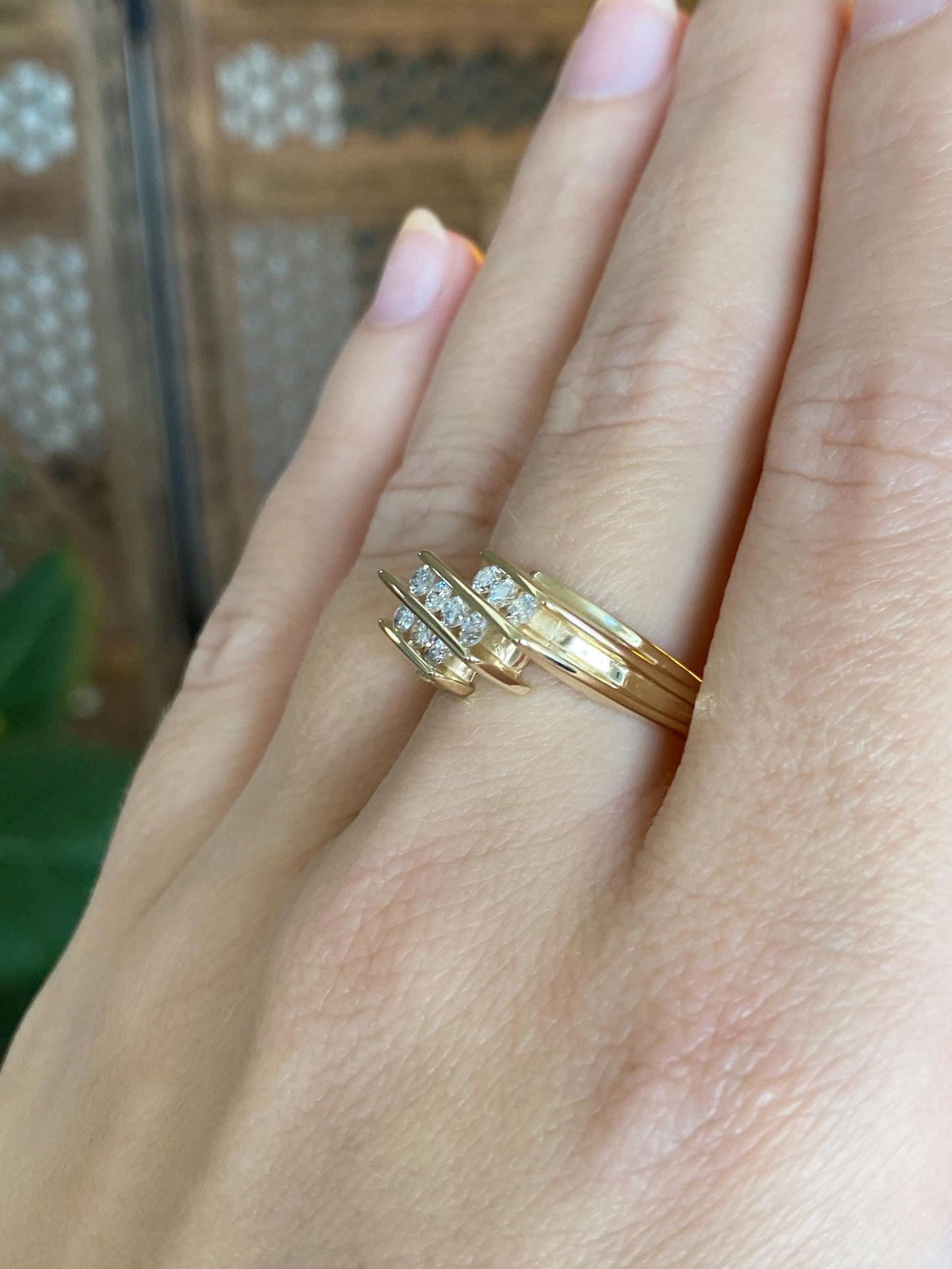 Vintage Solid 14k Yellow Gold Diamond Rows Abstract Ring - Size 7.75