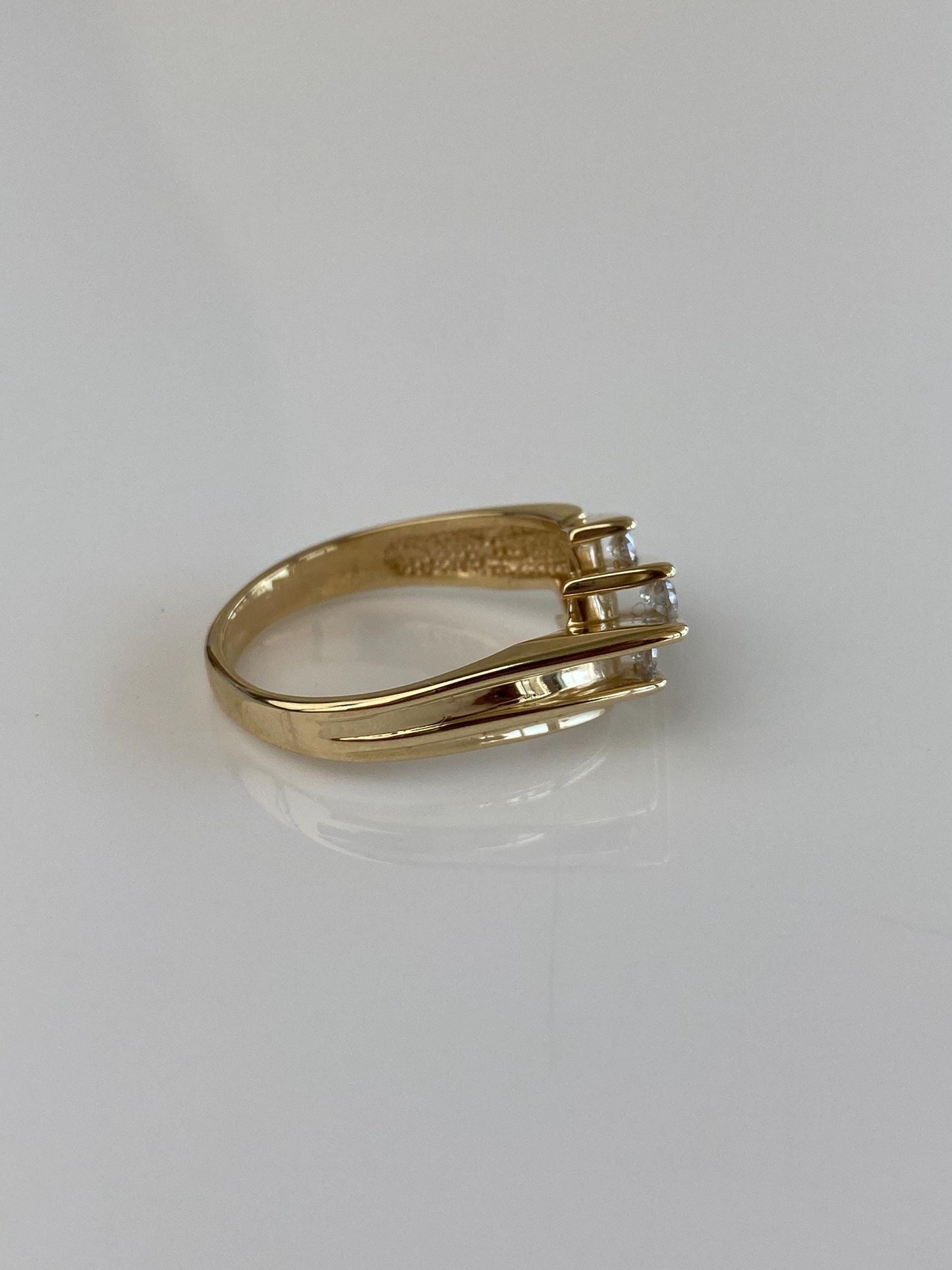 Vintage Solid 14k Yellow Gold Diamond Rows Abstract Ring - Size 7.75