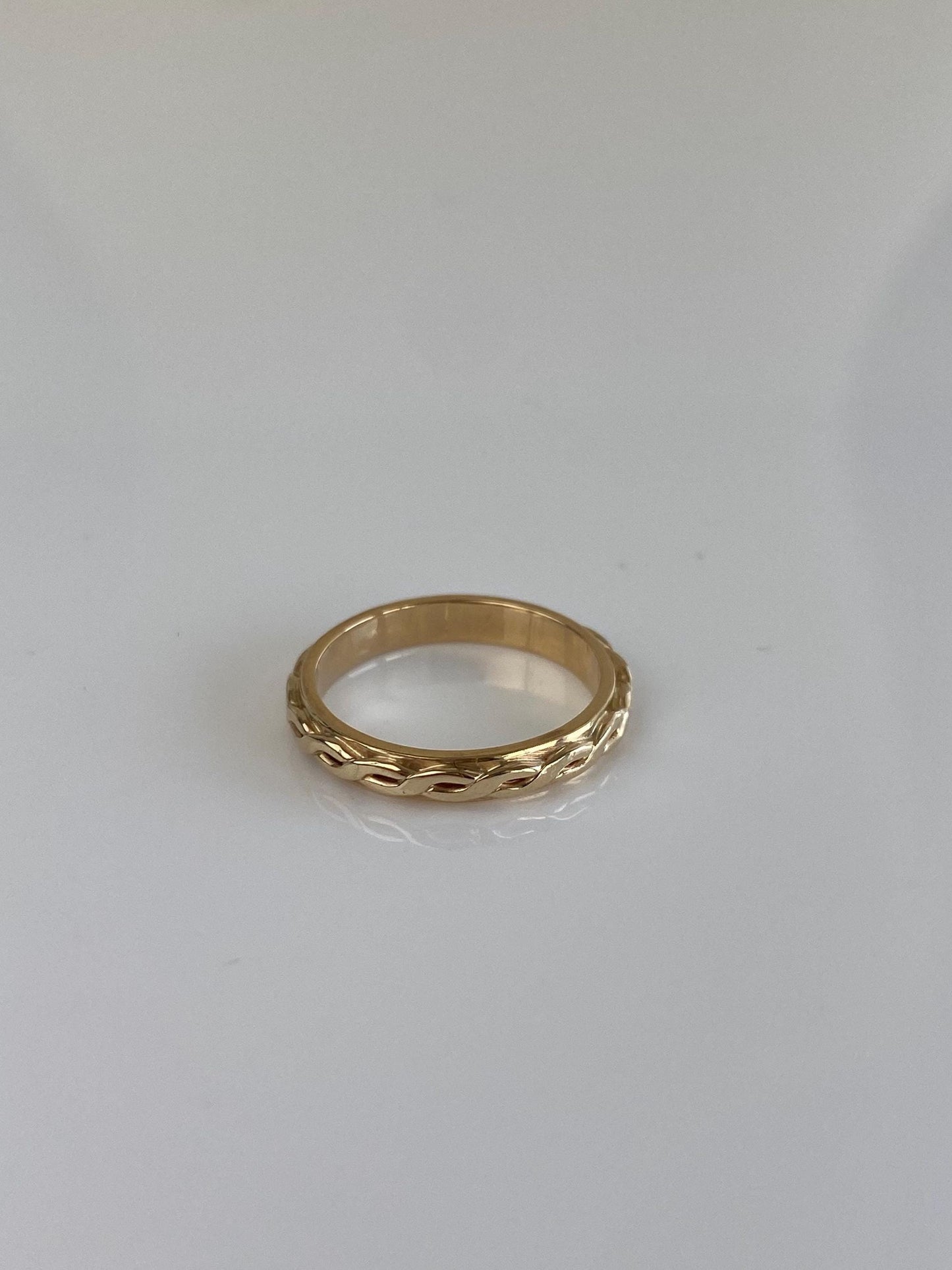Vintage Solid 14k Yellow Gold Twist Texture Ring - Size 3.25