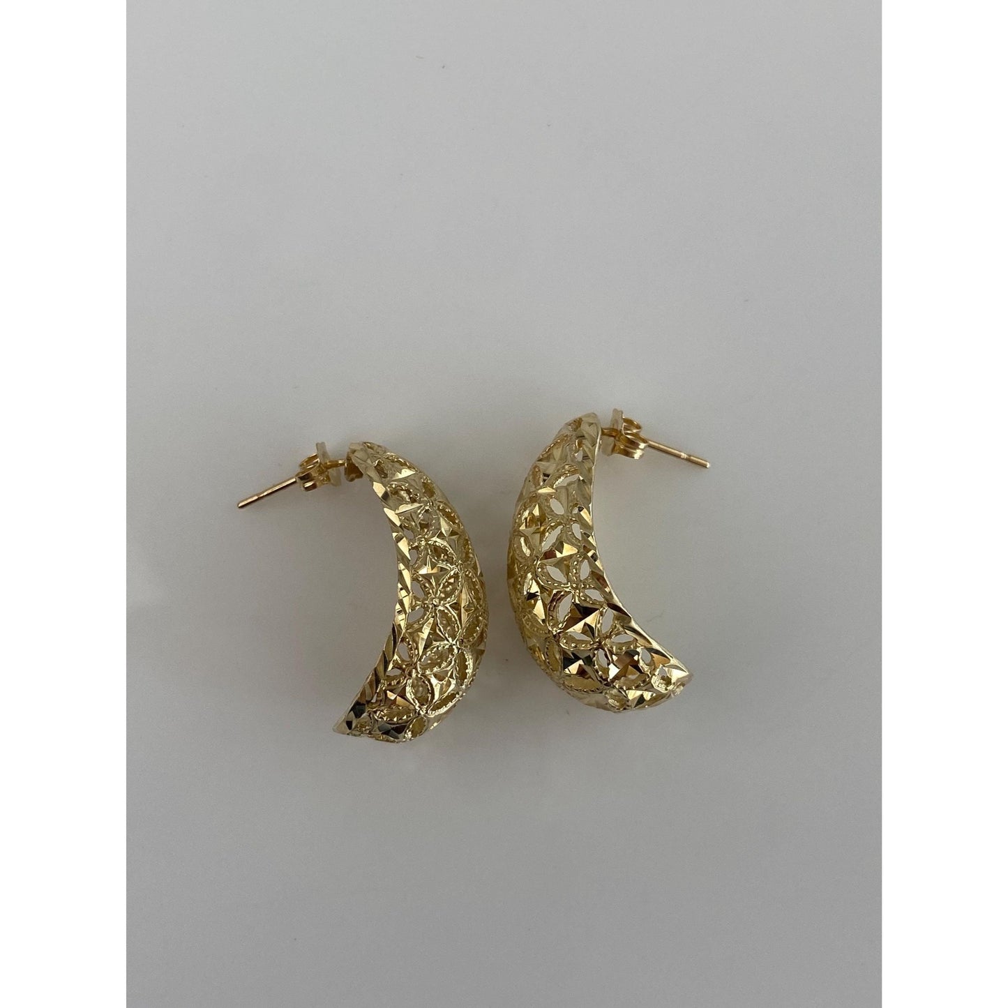 Vintage Solid 14k Yellow Gold Diamond Cut Drop Earrings