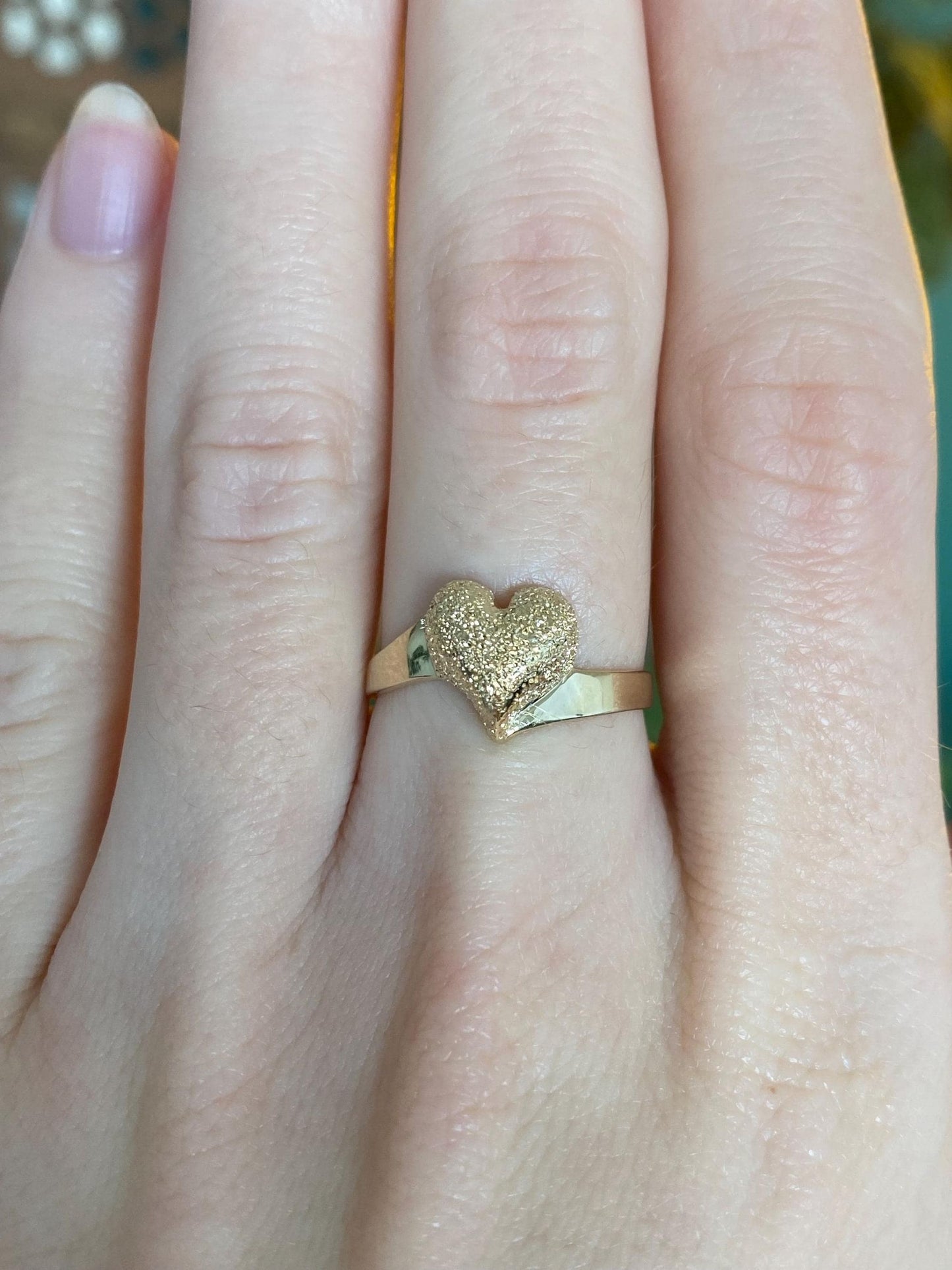 Vintage Solid 14k Yellow Gold Textured Heart Ring - Size 6.5