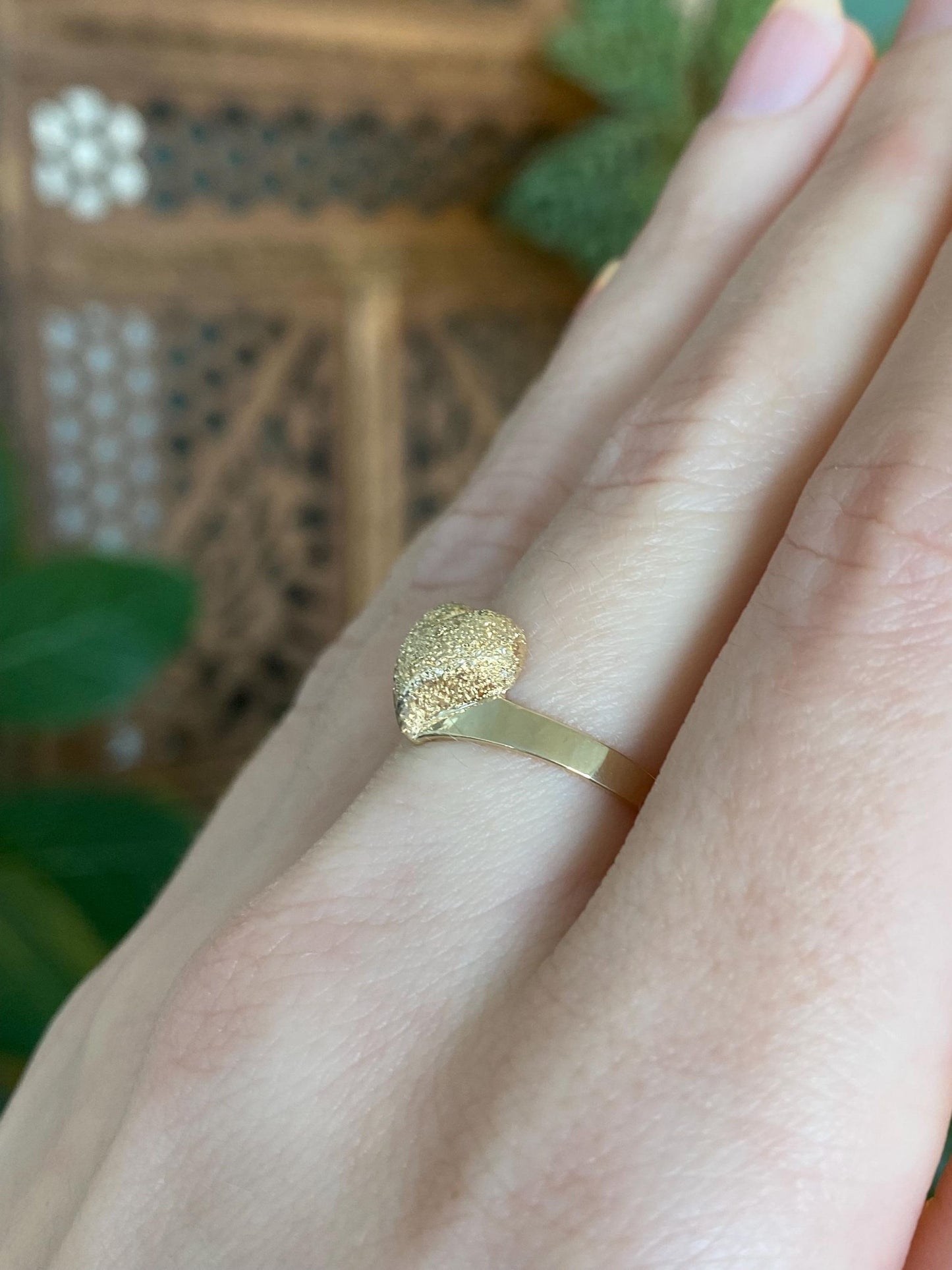 Vintage Solid 14k Yellow Gold Textured Heart Ring - Size 6.5