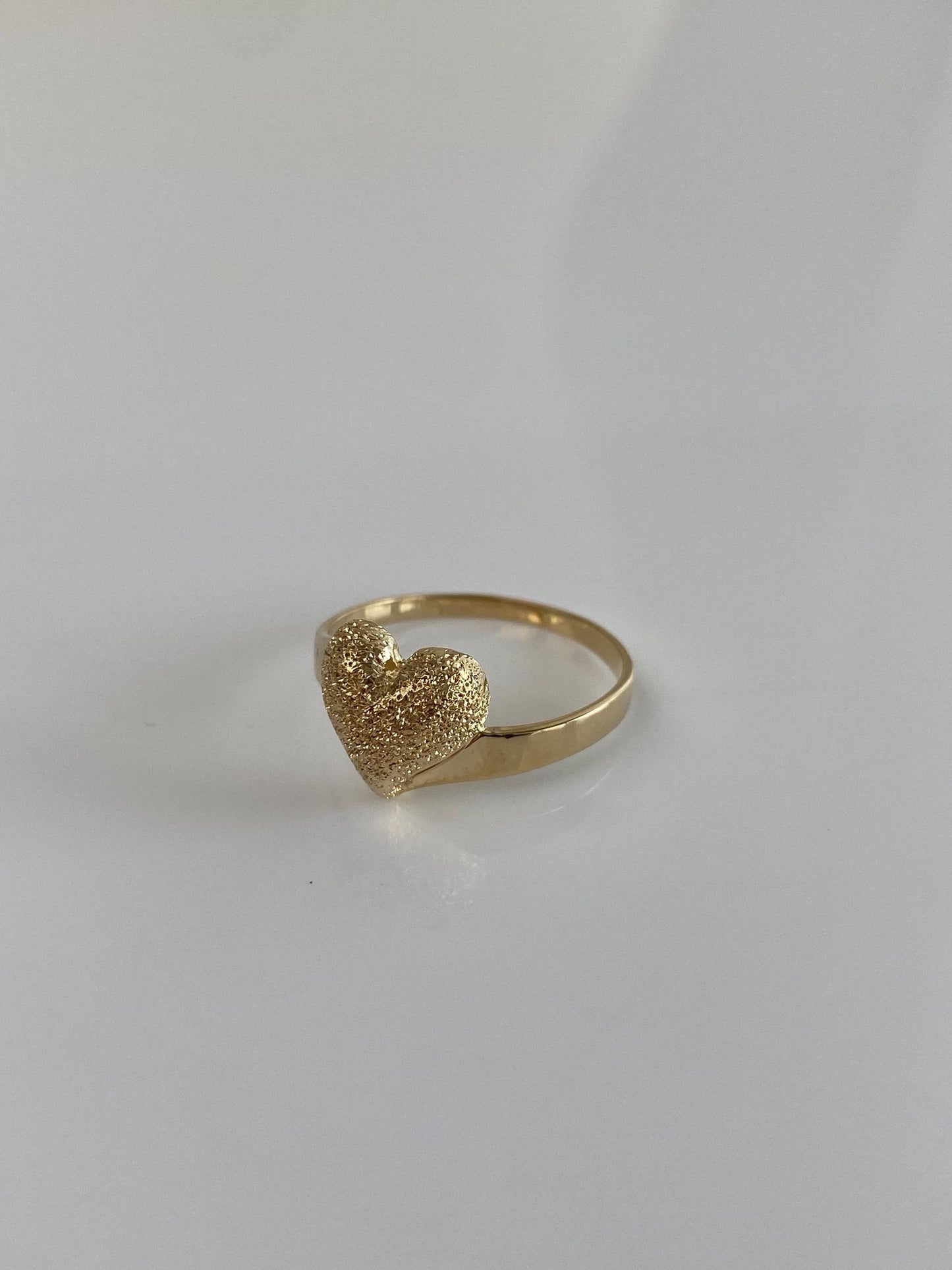 Vintage Solid 14k Yellow Gold Textured Heart Ring - Size 6.5