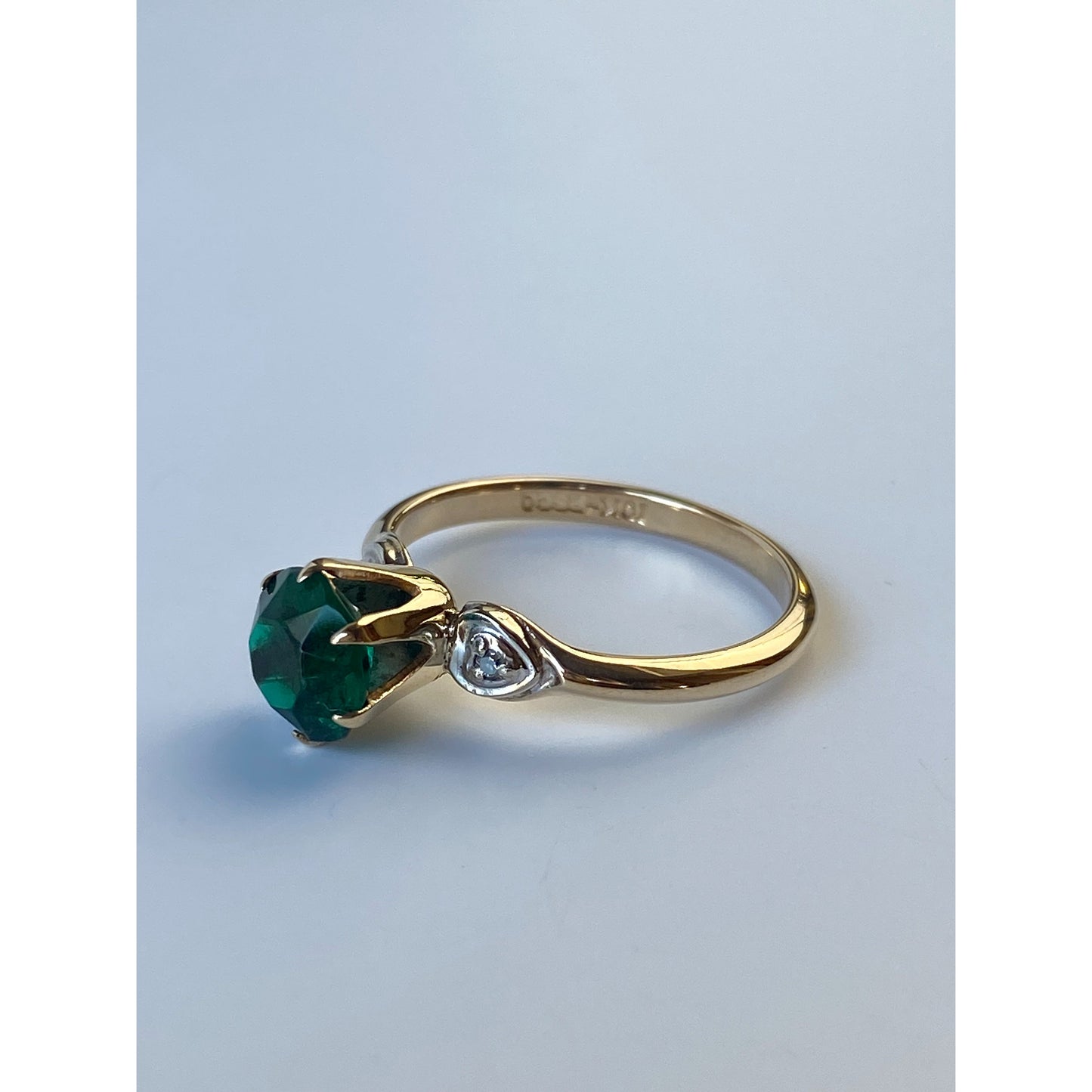 Vintage Solid 10k White & Yellow Gold Green Cubic Zirconia Ring - Size 6.75