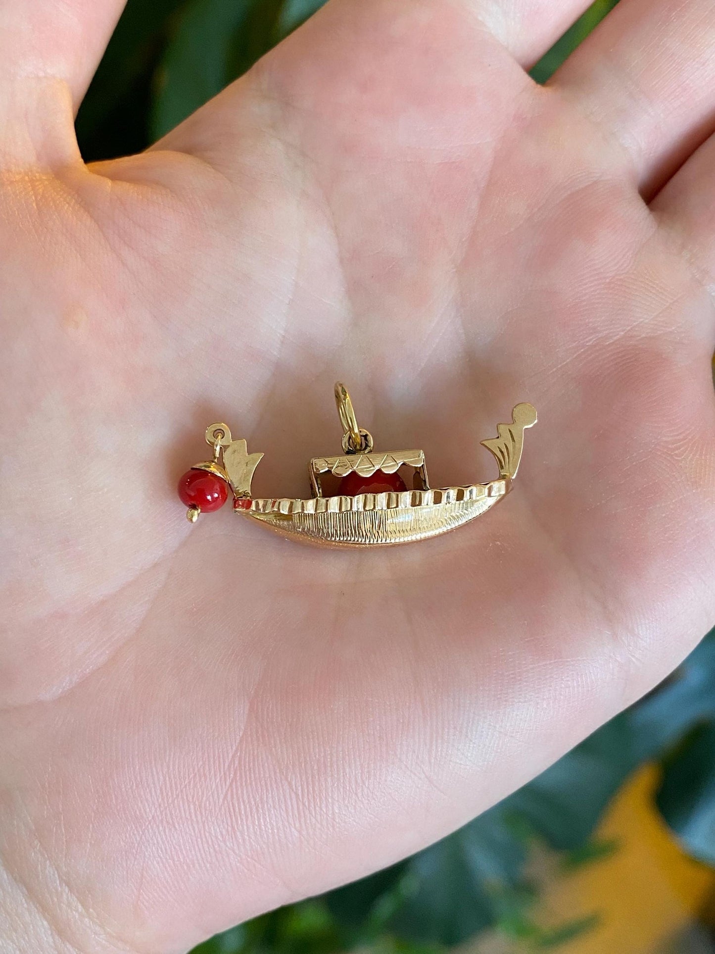 Vintage 18k Yellow Gold Red Stone Boat Charm