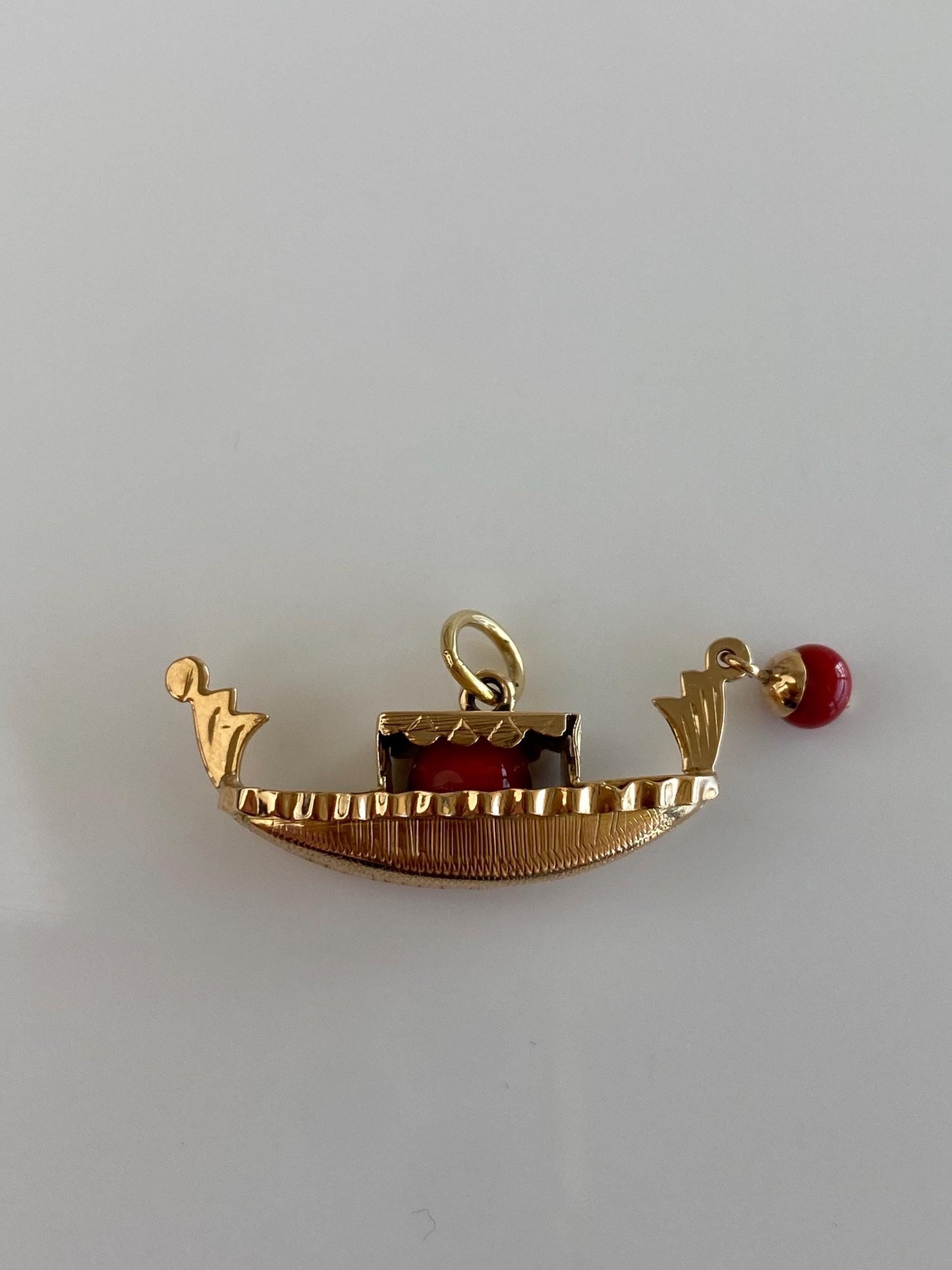 Vintage 18k Yellow Gold Red Stone Boat Charm