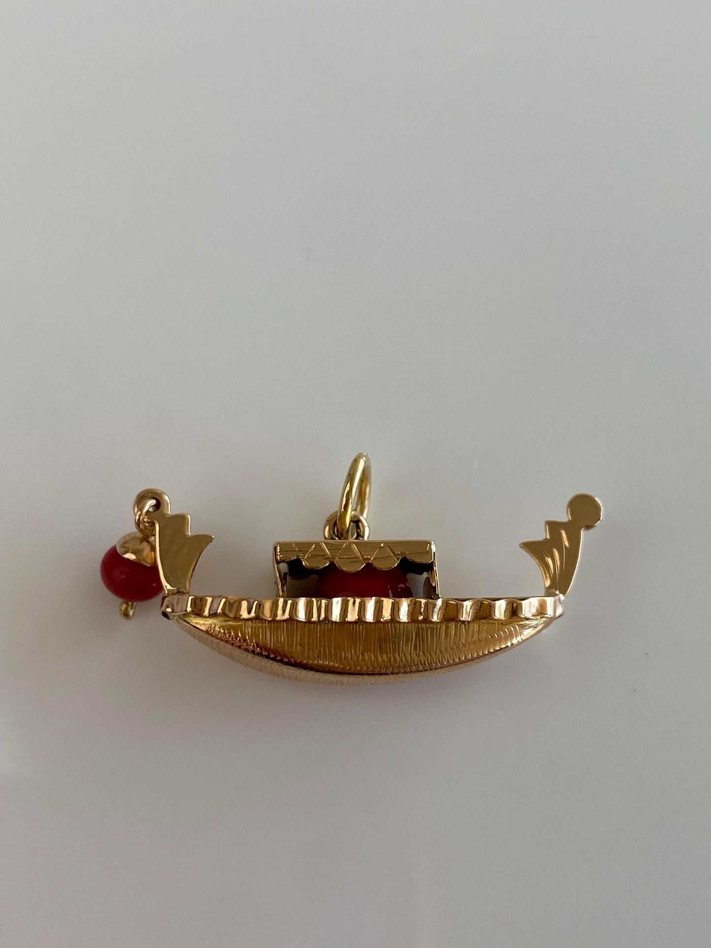 Vintage 18k Yellow Gold Red Stone Boat Charm