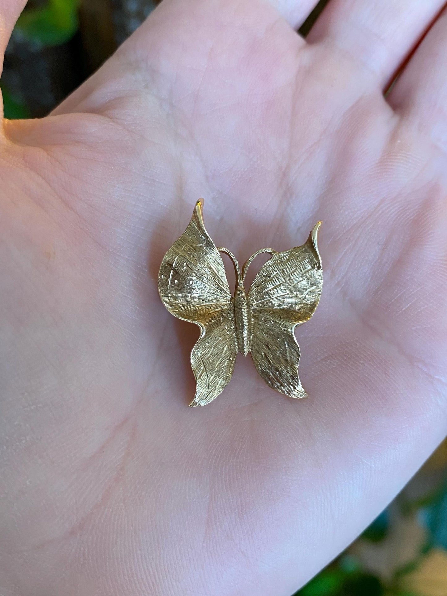 Vintage Solid 14k Yellow Gold Satin Butterfly Pin