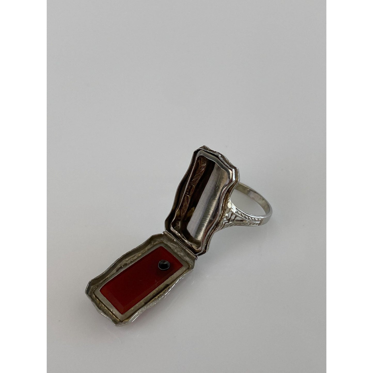 Vintage Solid 14k White Gold Clear Sapphire Carved Carnelian Art Deco Poison Ring - Size 6.5