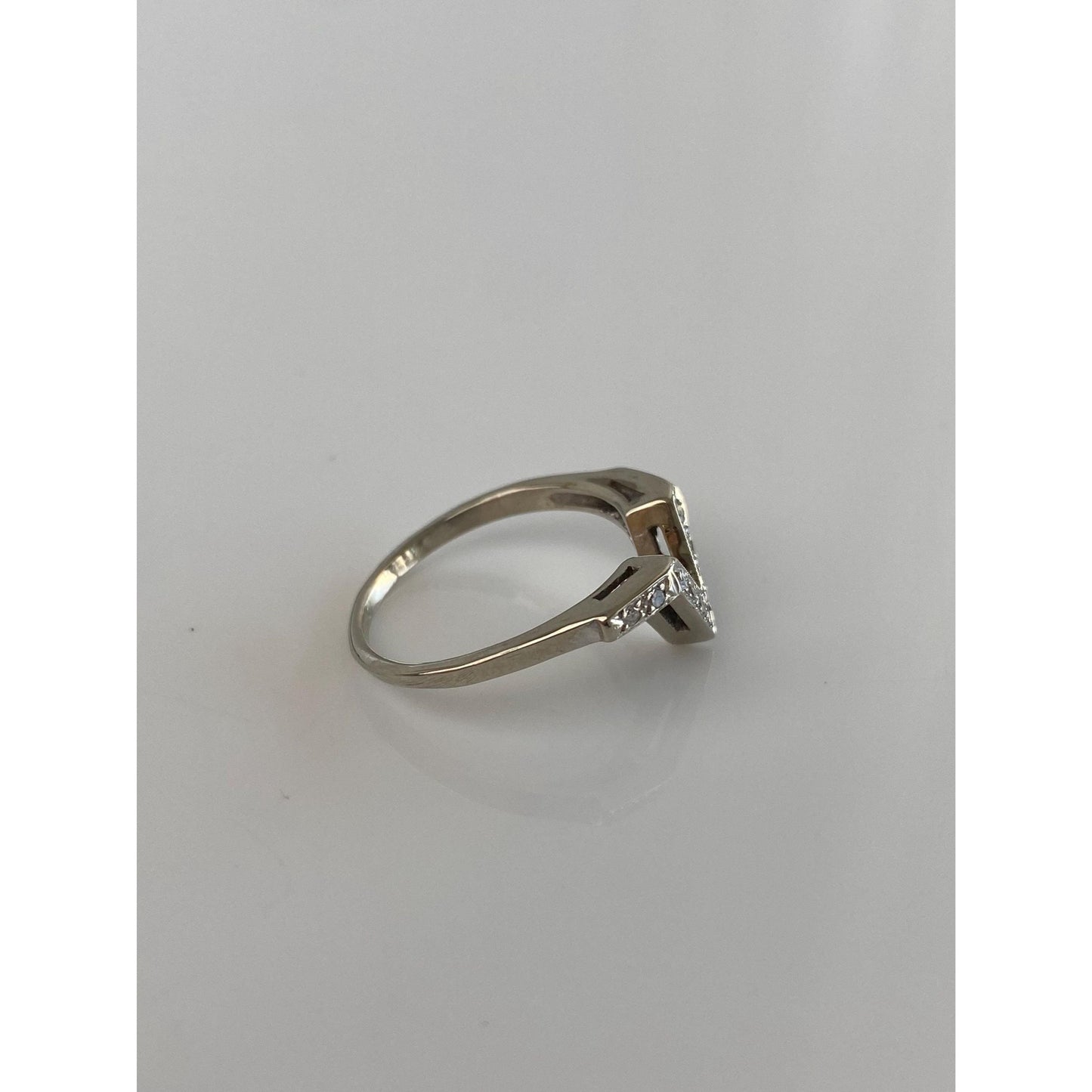 Vintage Solid 14k White Gold Diamond Chevron Ring - Size 5.5