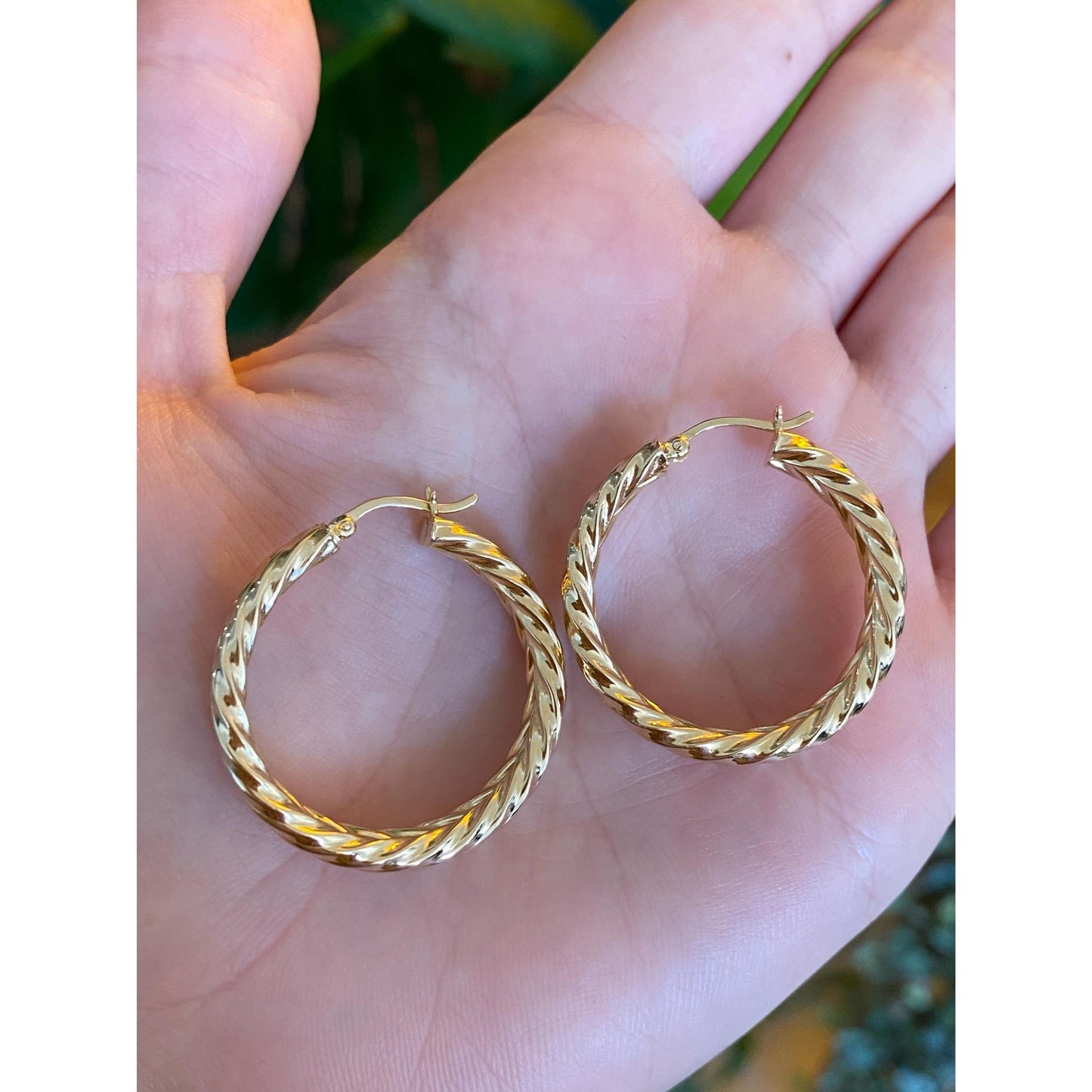 Vintage 14k Yellow Gold Twist Hoop Earrings