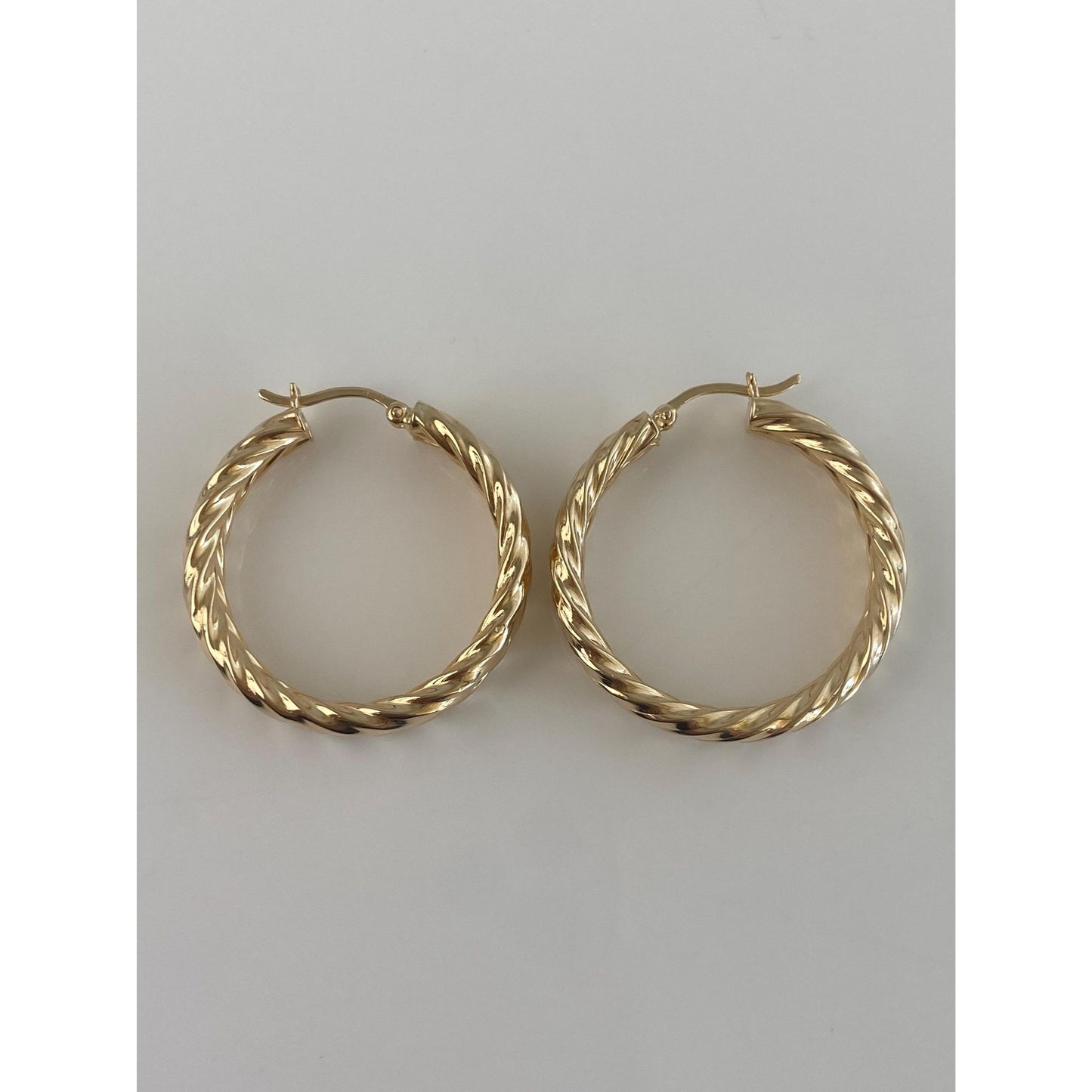 Vintage 14k Yellow Gold Twist Hoop Earrings