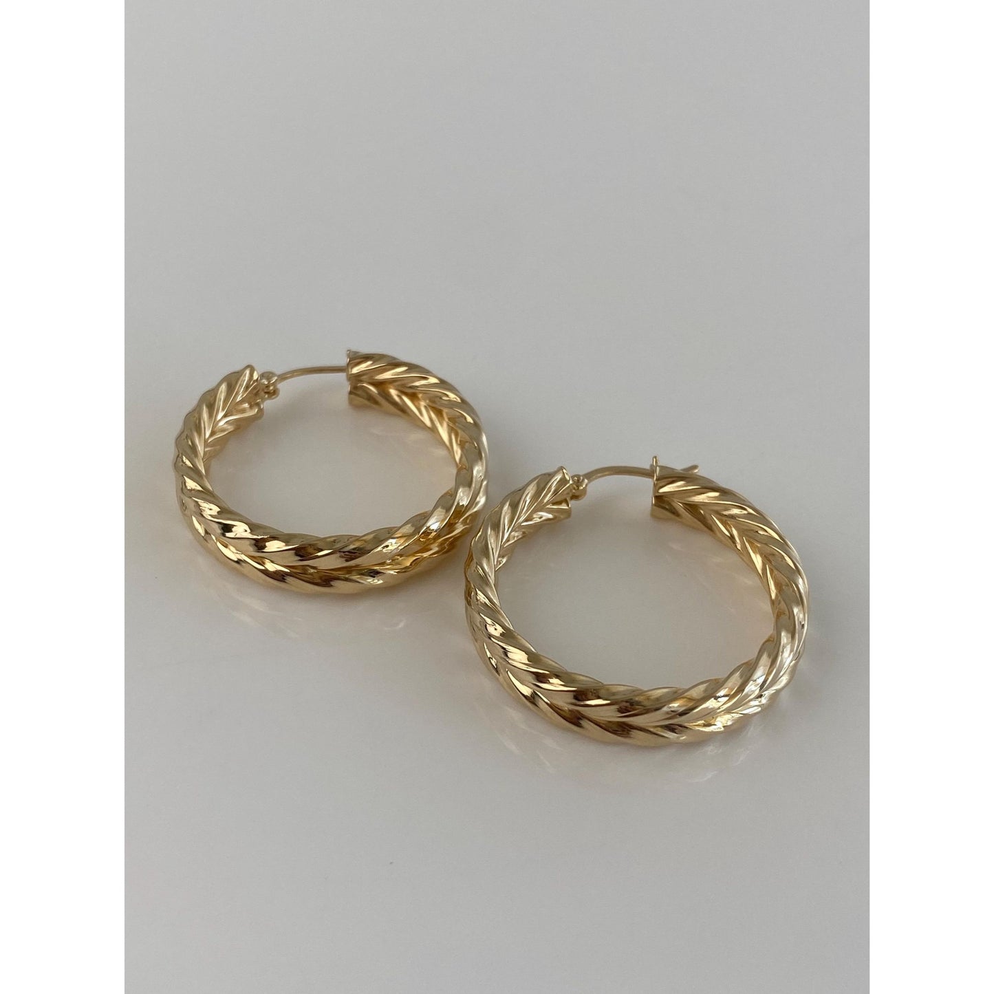 Vintage 14k Yellow Gold Twist Hoop Earrings