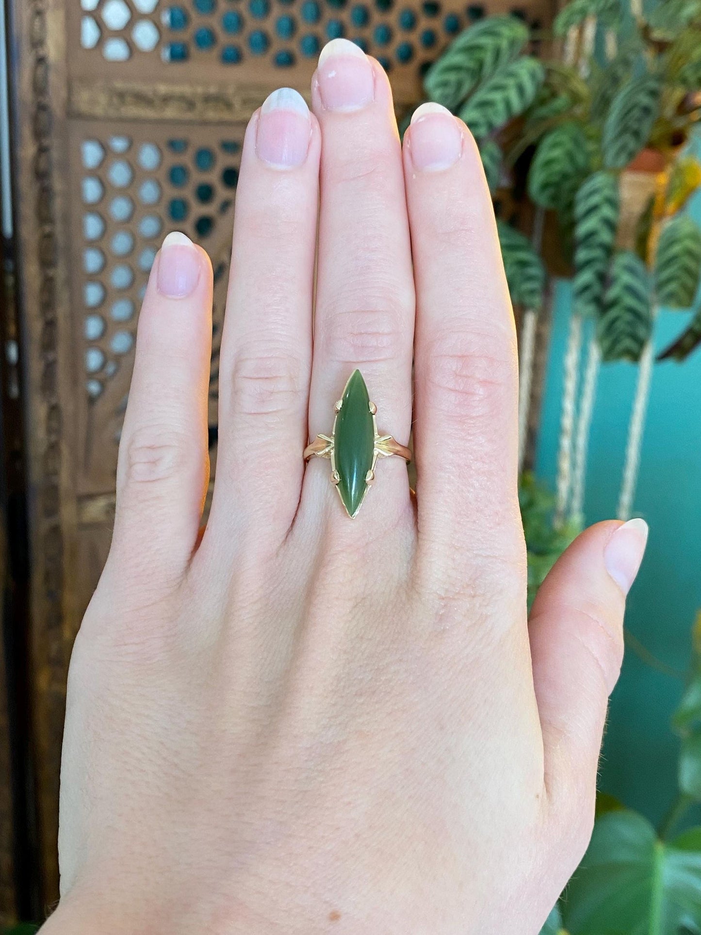 Vintage Solid 14k Yellow Gold Nephrite Marquis Ring - Size 5.75