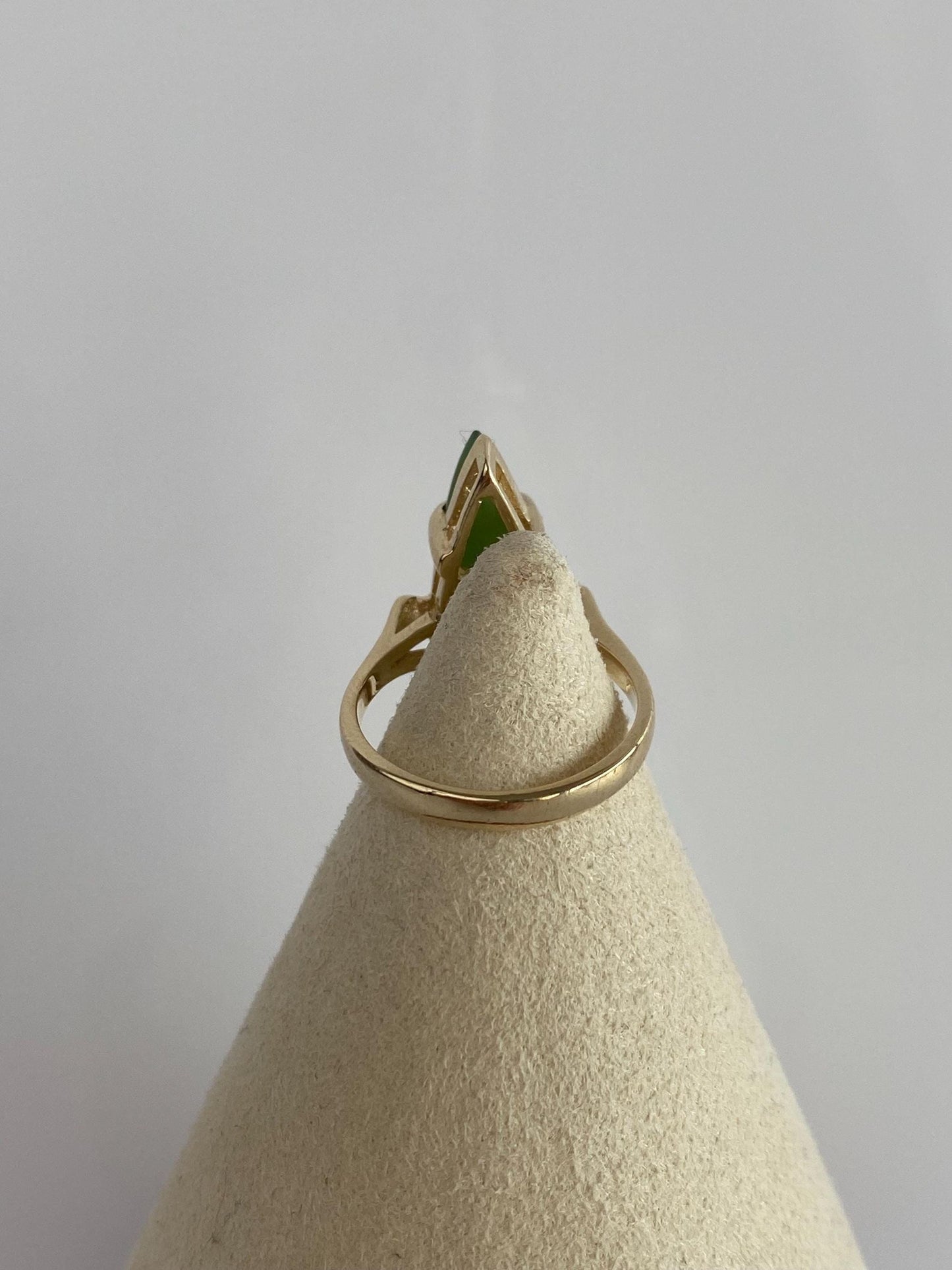 Vintage Solid 14k Yellow Gold Nephrite Marquis Ring - Size 5.75
