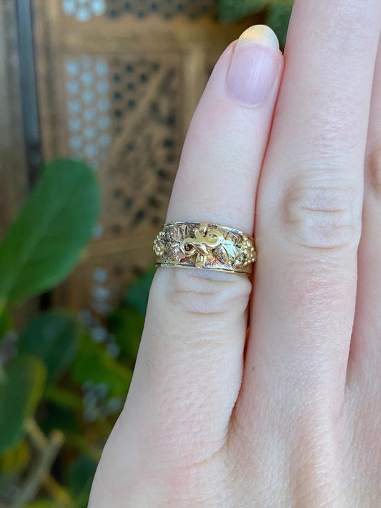 Vintage Solid 14k Black Hills Gold Leaves Ring Band - Size 2.5