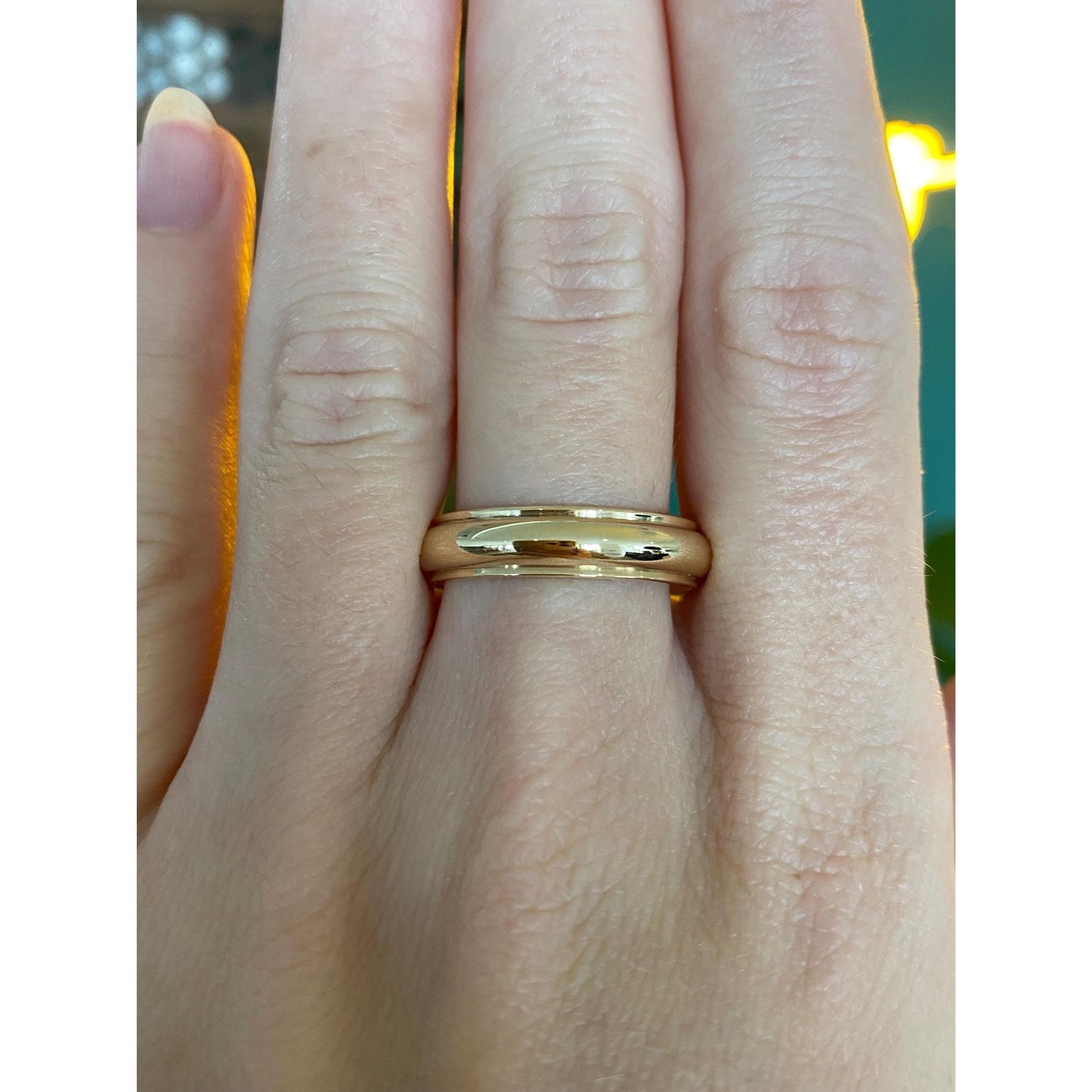 Vintage Solid 14k Yellow Gold Beveled Ring Band - Size 9.75
