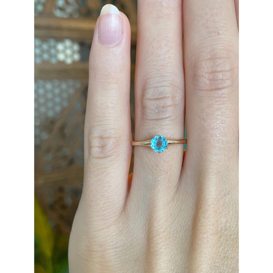 Vintage Solid 10k Yellow Gold Light Blue Cubic Zirconia Ring - Size 5.5