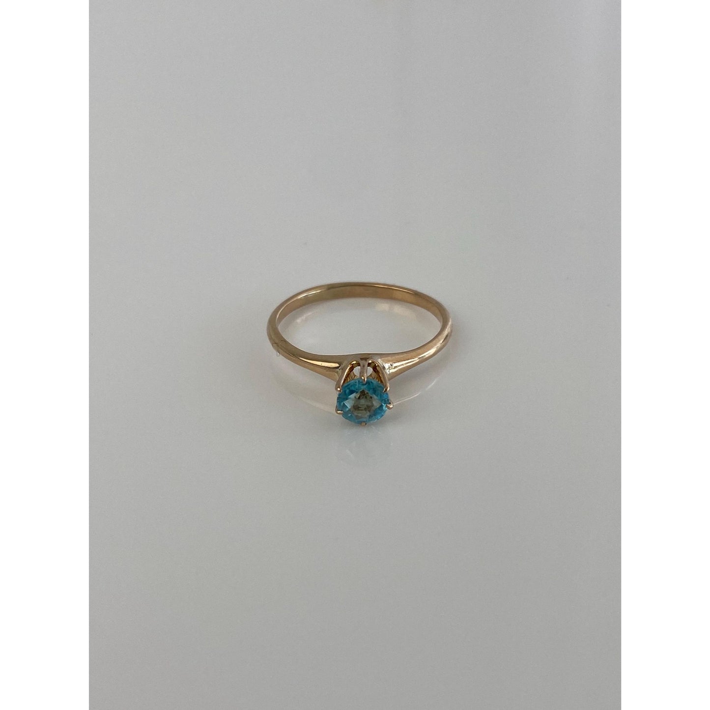 Vintage Solid 10k Yellow Gold Light Blue Cubic Zirconia Ring - Size 5.5