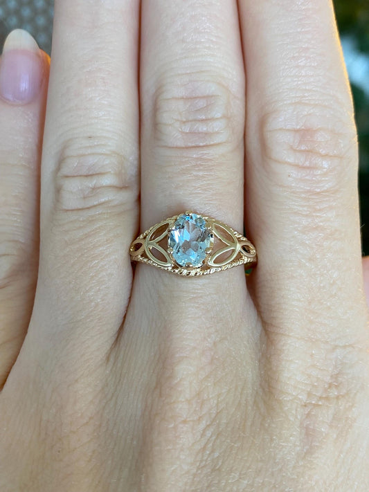 Vintage Solid 14k Yellow Gold Aquamarine Open Work Ring - Size 8.5