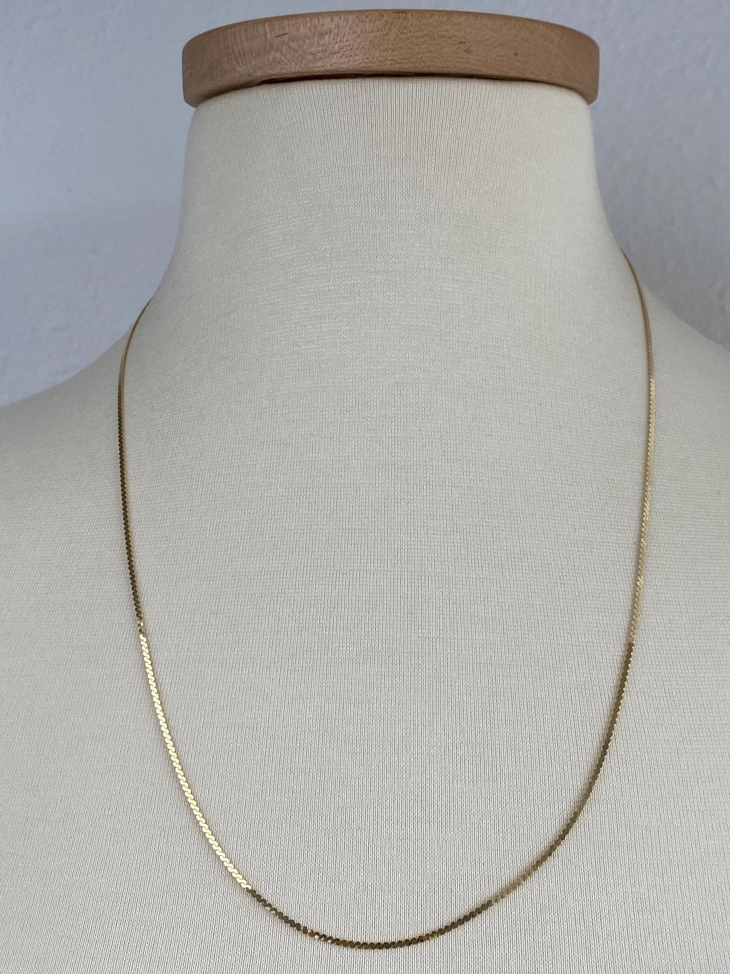Vintage Solid 14k Yellow Gold Serpentine Chain Necklace - 24 inches