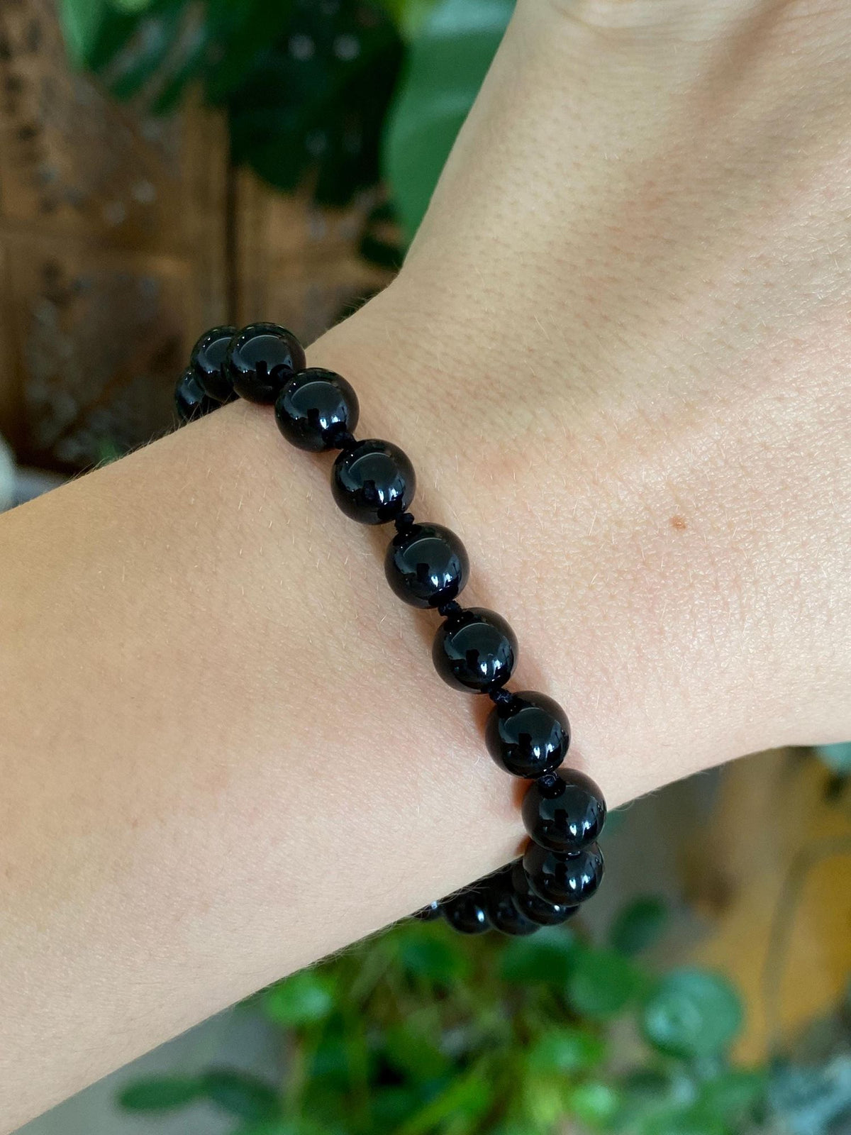 Vintage Solid 14k Yellow Gold Clasps Onyx Bead Strand Bracelet - 7.75 inches