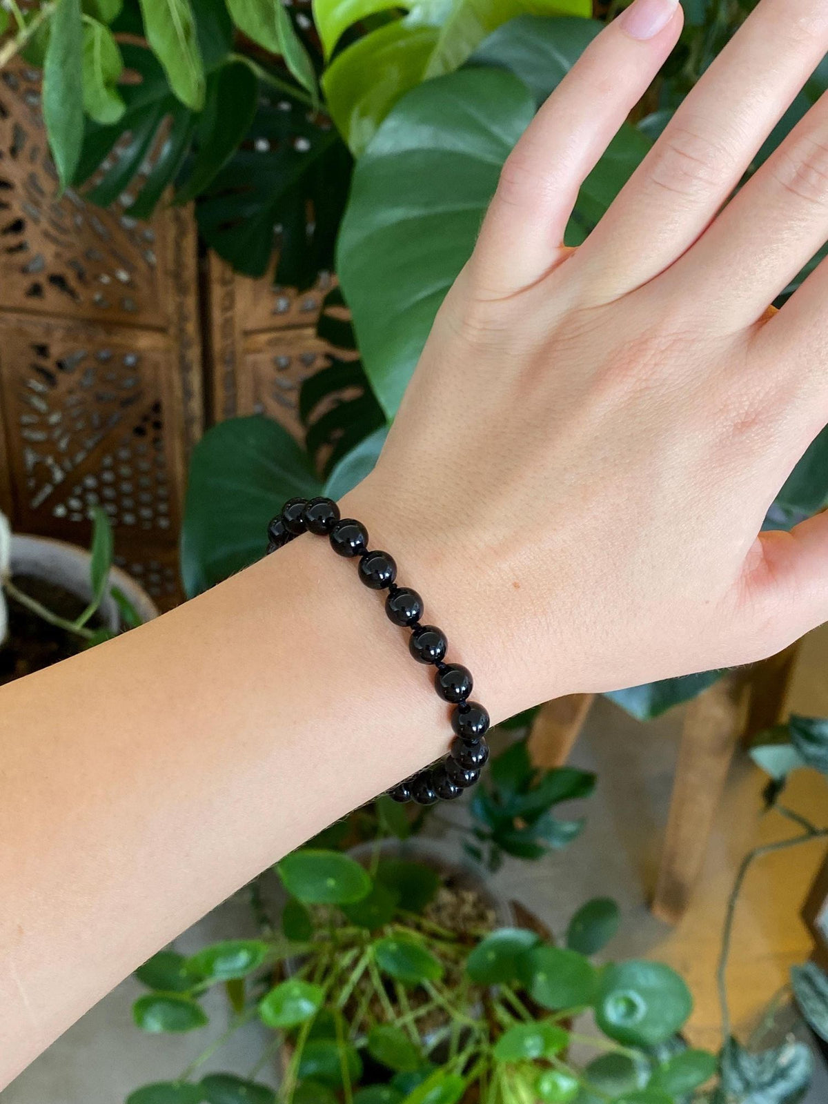 Vintage Solid 14k Yellow Gold Clasps Onyx Bead Strand Bracelet - 7.75 inches