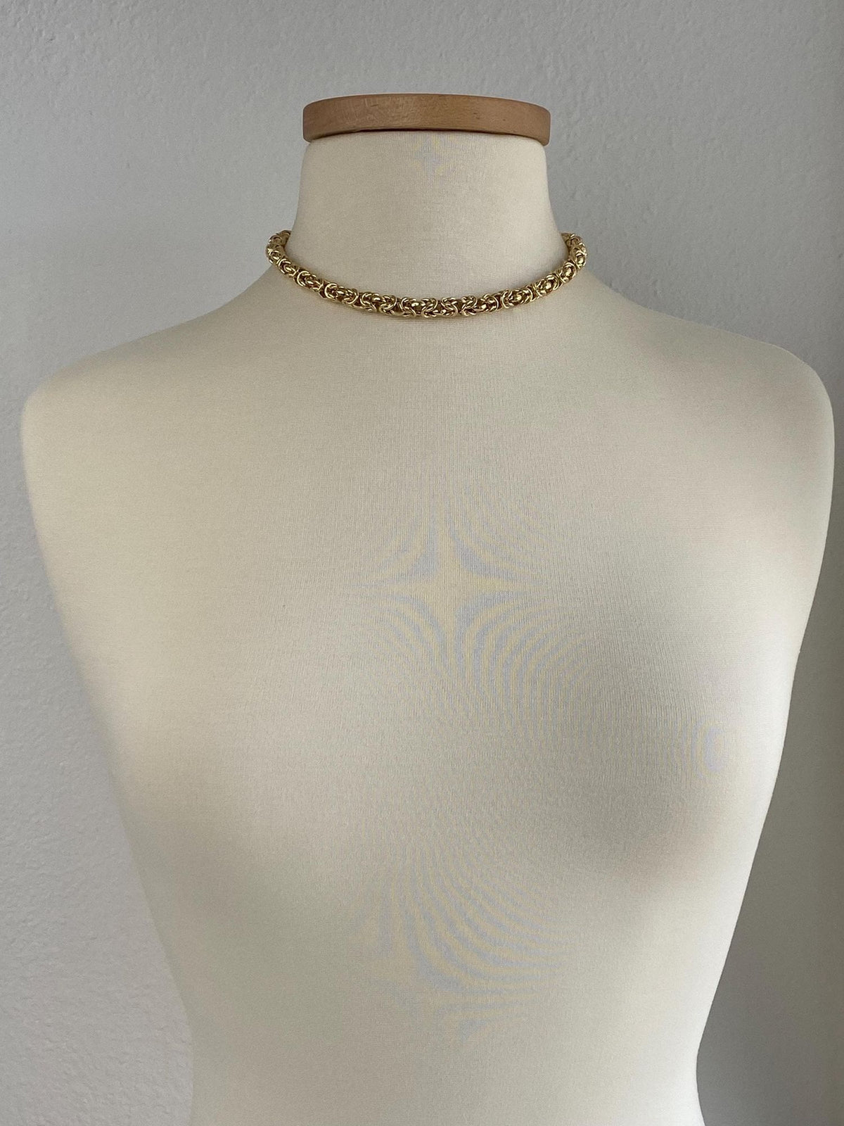 Vintage 14k Yellow Gold Chunky Rounded Byzantine Chain Necklace - 16.75 inches